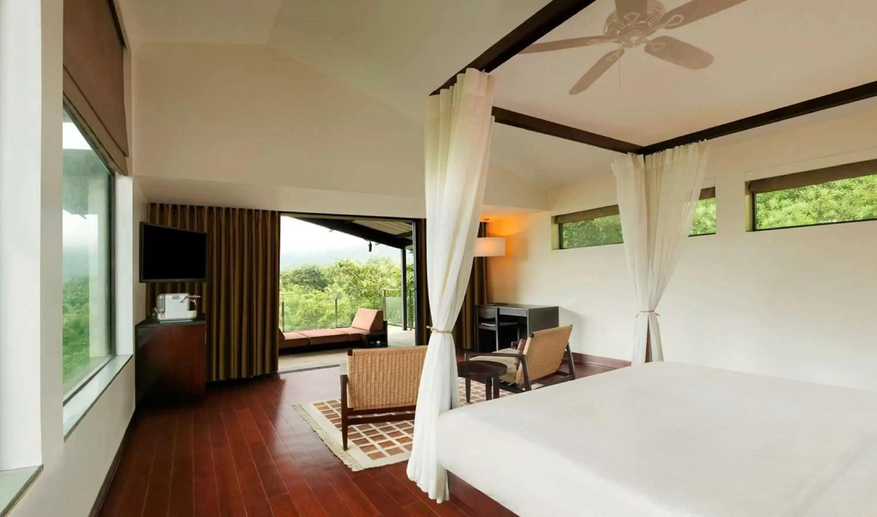 Bed in Hilton Shillim Estate Retreat and Spa