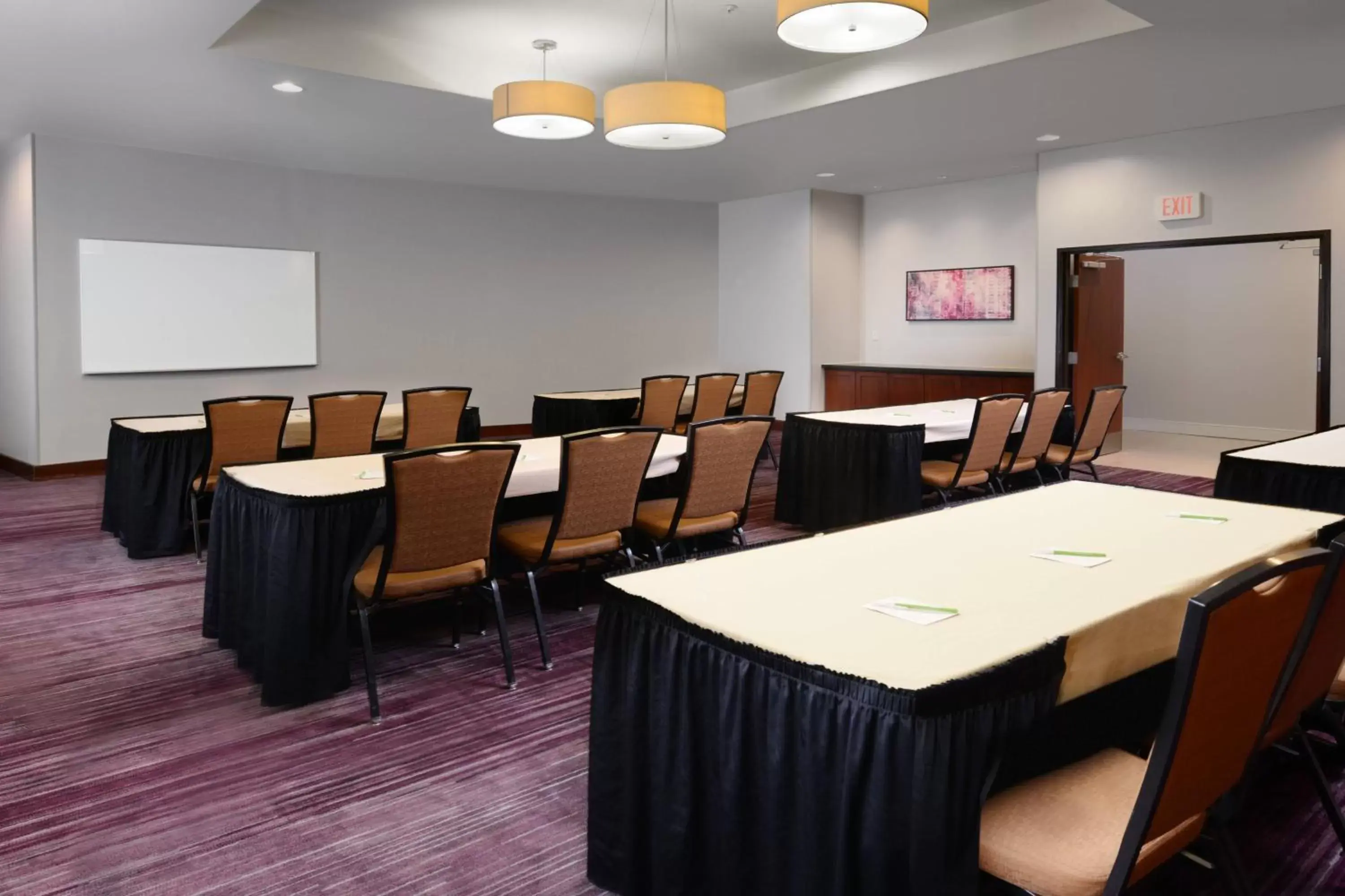 Meeting/conference room in Courtyard Marriott Houston Pearland