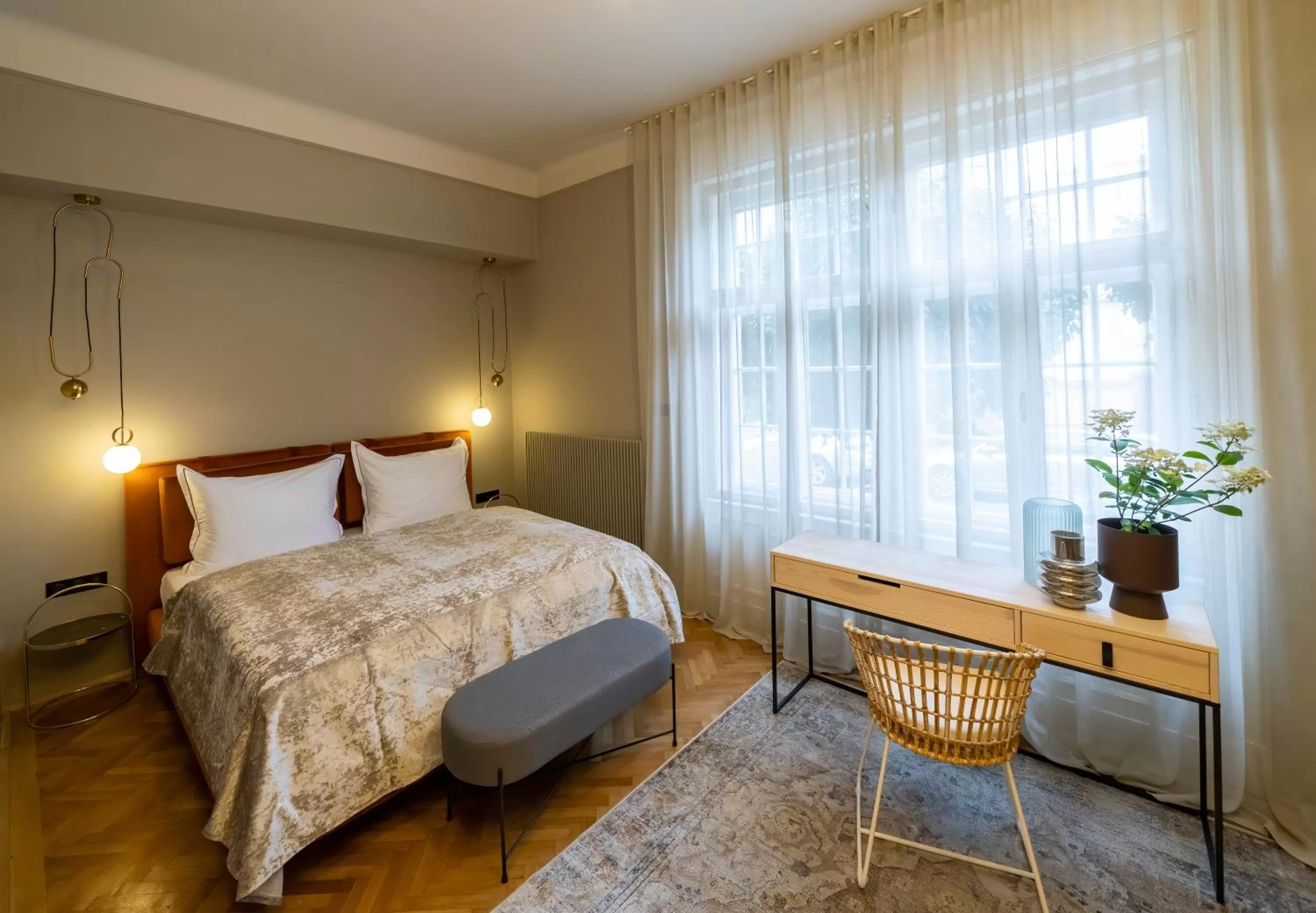 Photo of the whole room, Bed in Nest