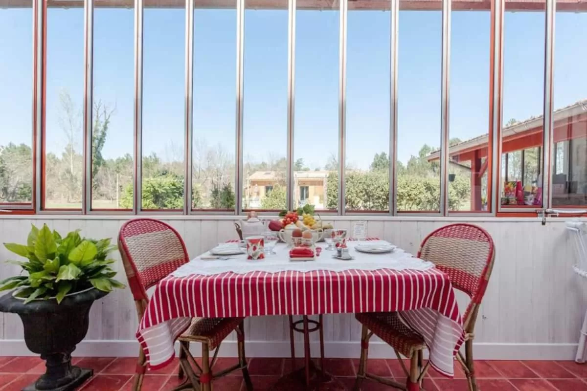 Restaurant/Places to Eat in Domaine de la grange