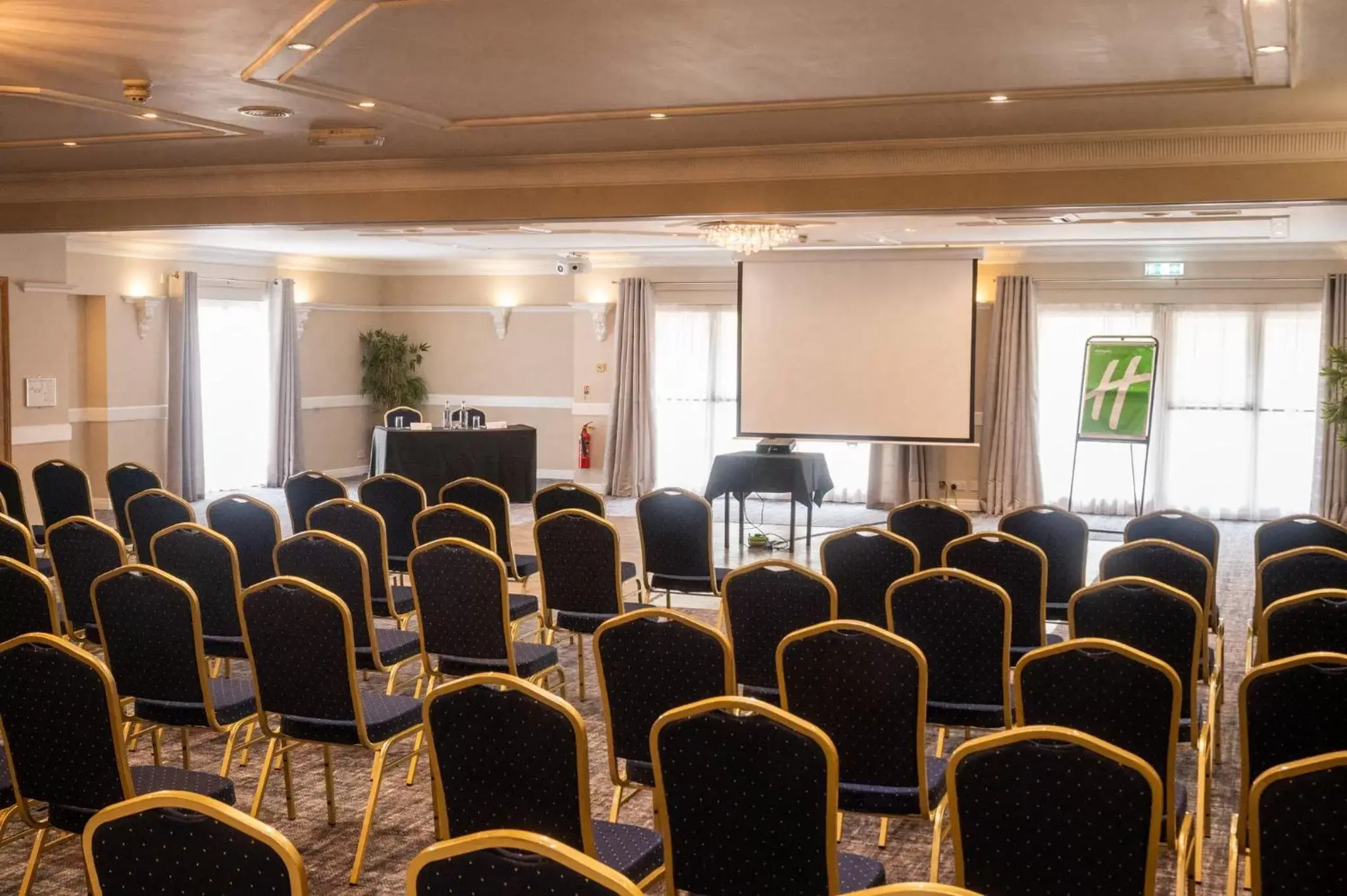 Meeting/conference room in Holiday Inn A55 Chester West, an IHG Hotel