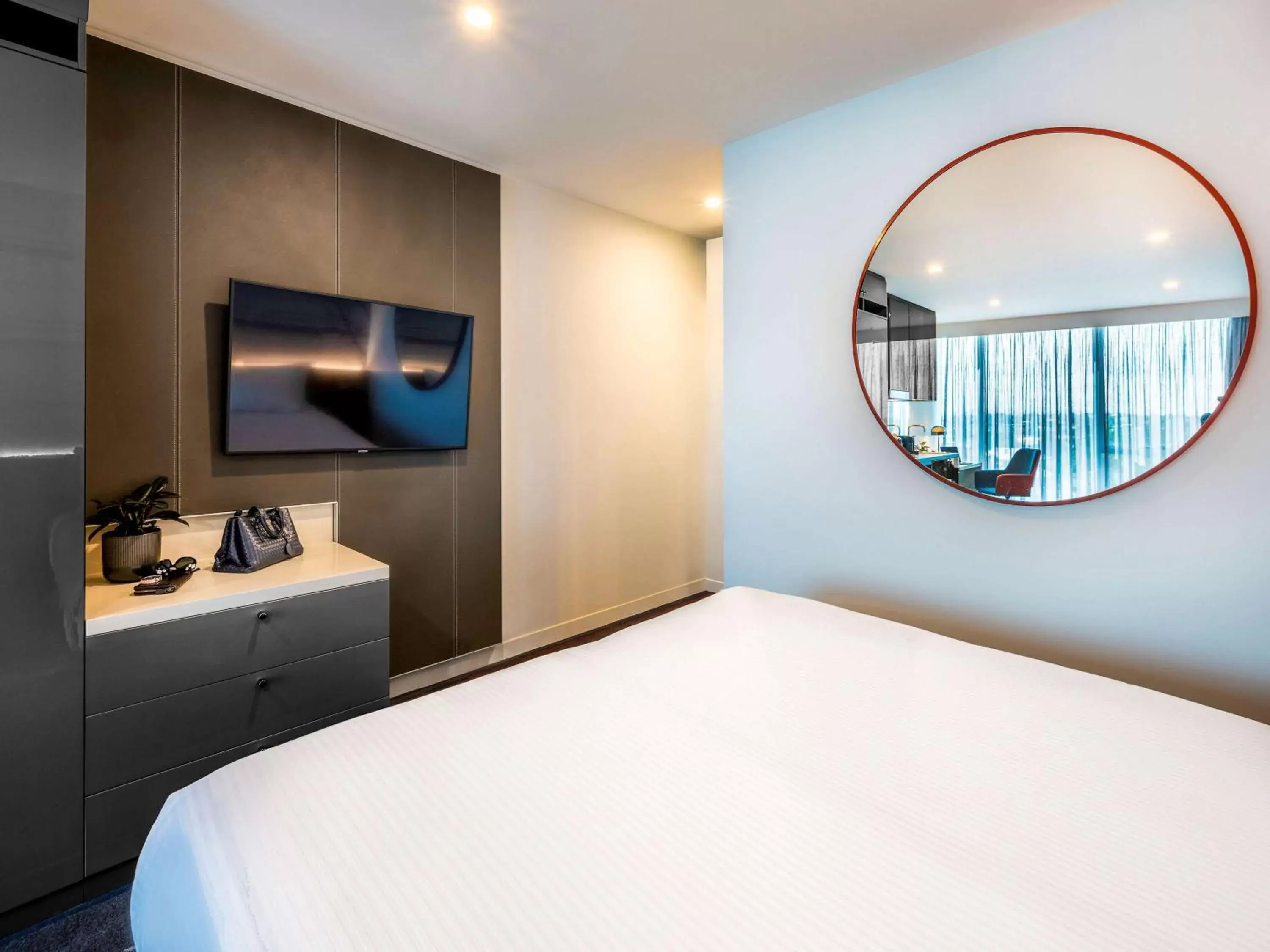 Photo of the whole room, Bed in Novotel Melbourne Preston