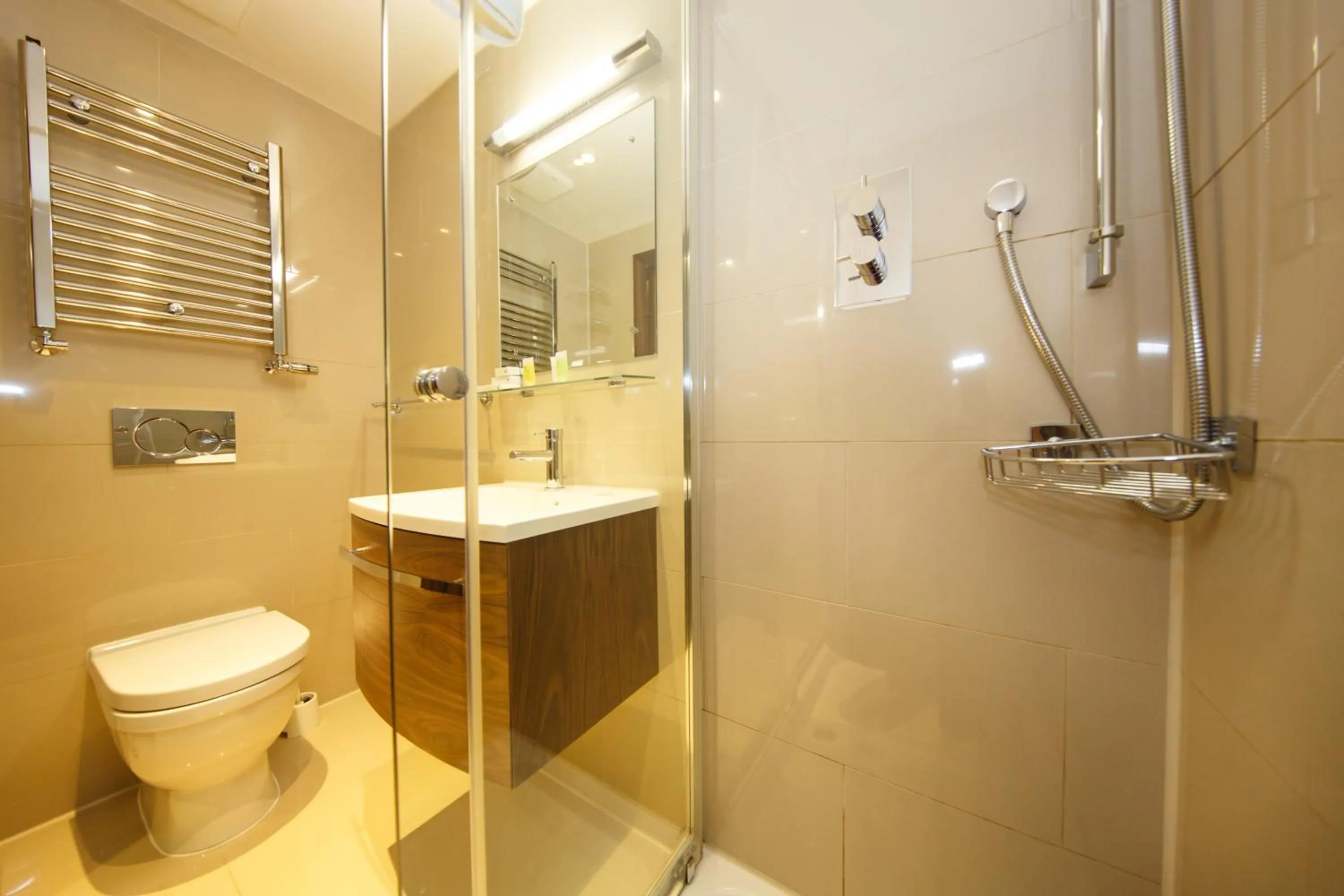 Bathroom in Regency House Hotel