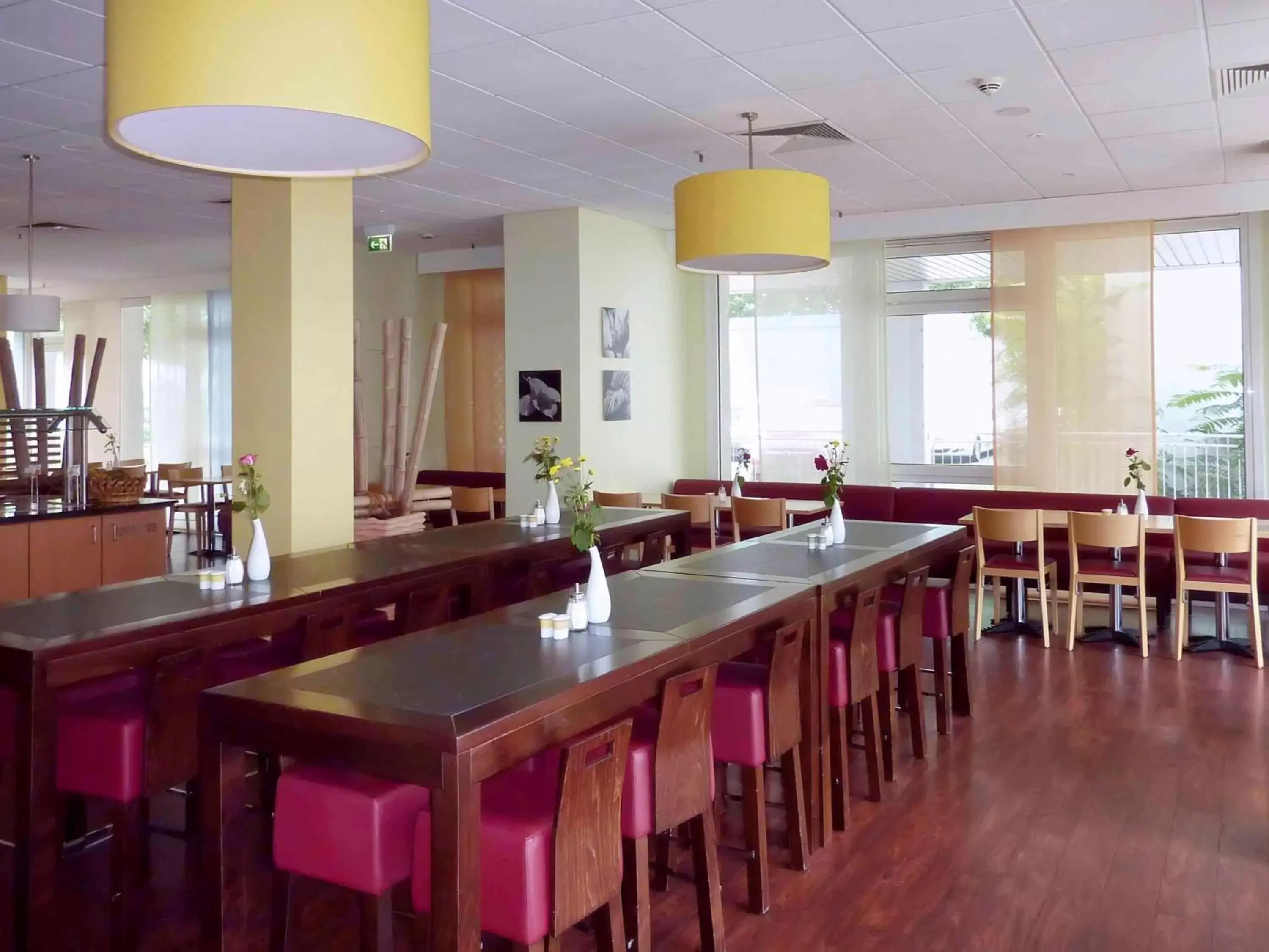 Lounge or bar, Restaurant/Places to Eat in ibis Hotel Frankfurt Messe West