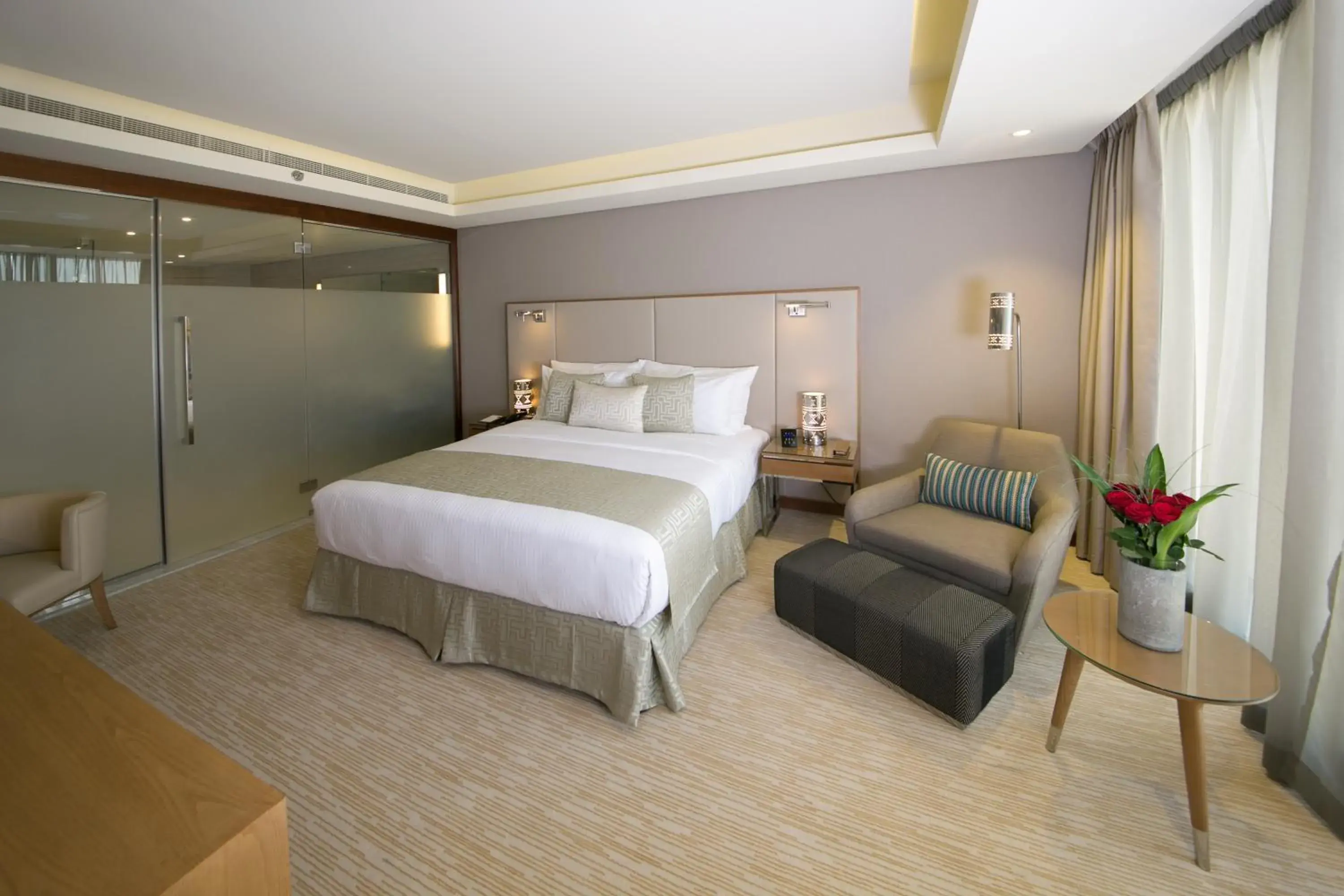 Bedroom, Bed in Grand Millennium Muscat