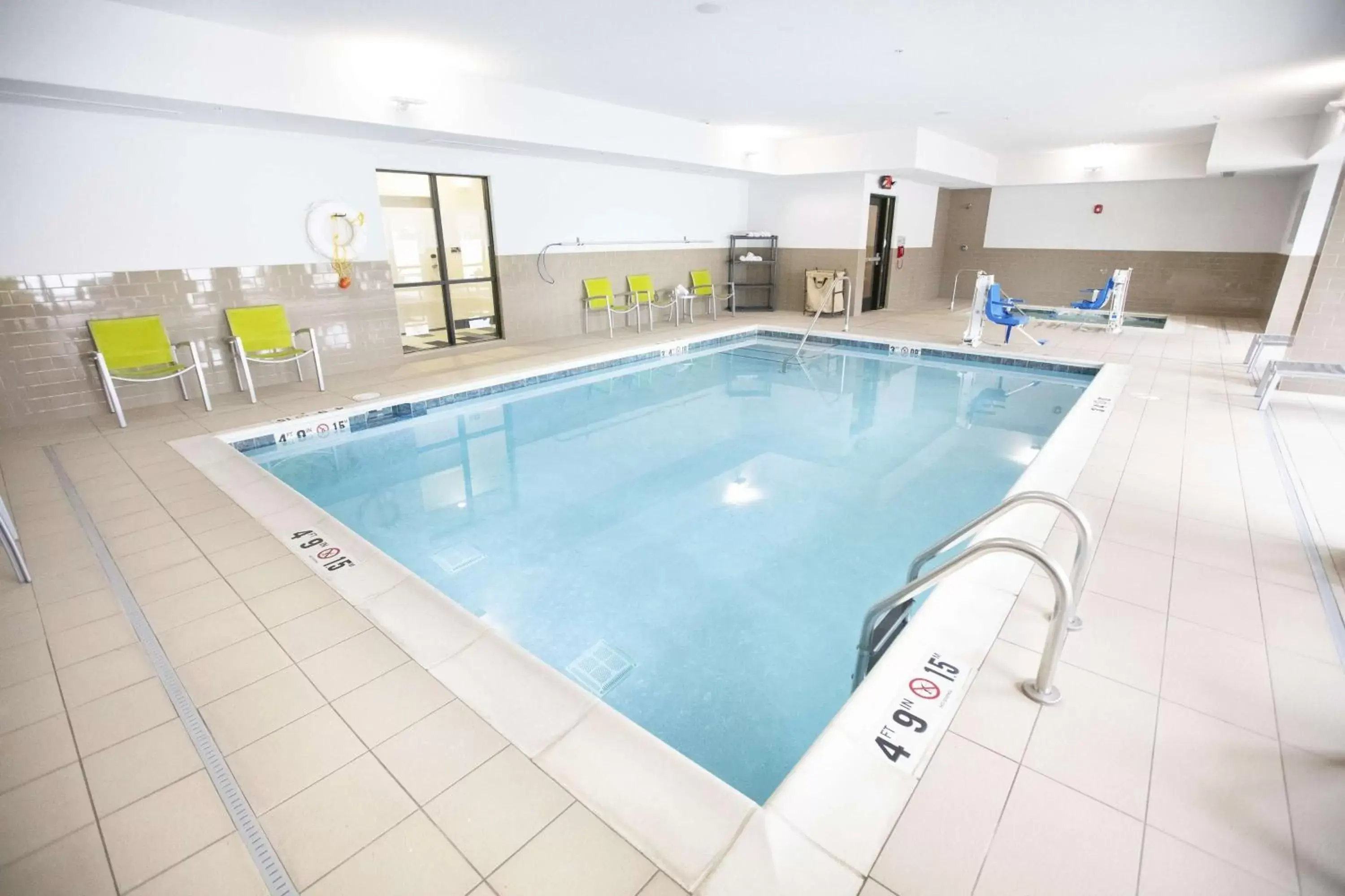 Pool view in Hampton Inn Toledo Oregon Pool view in Hampton Inn Toledo Oregon