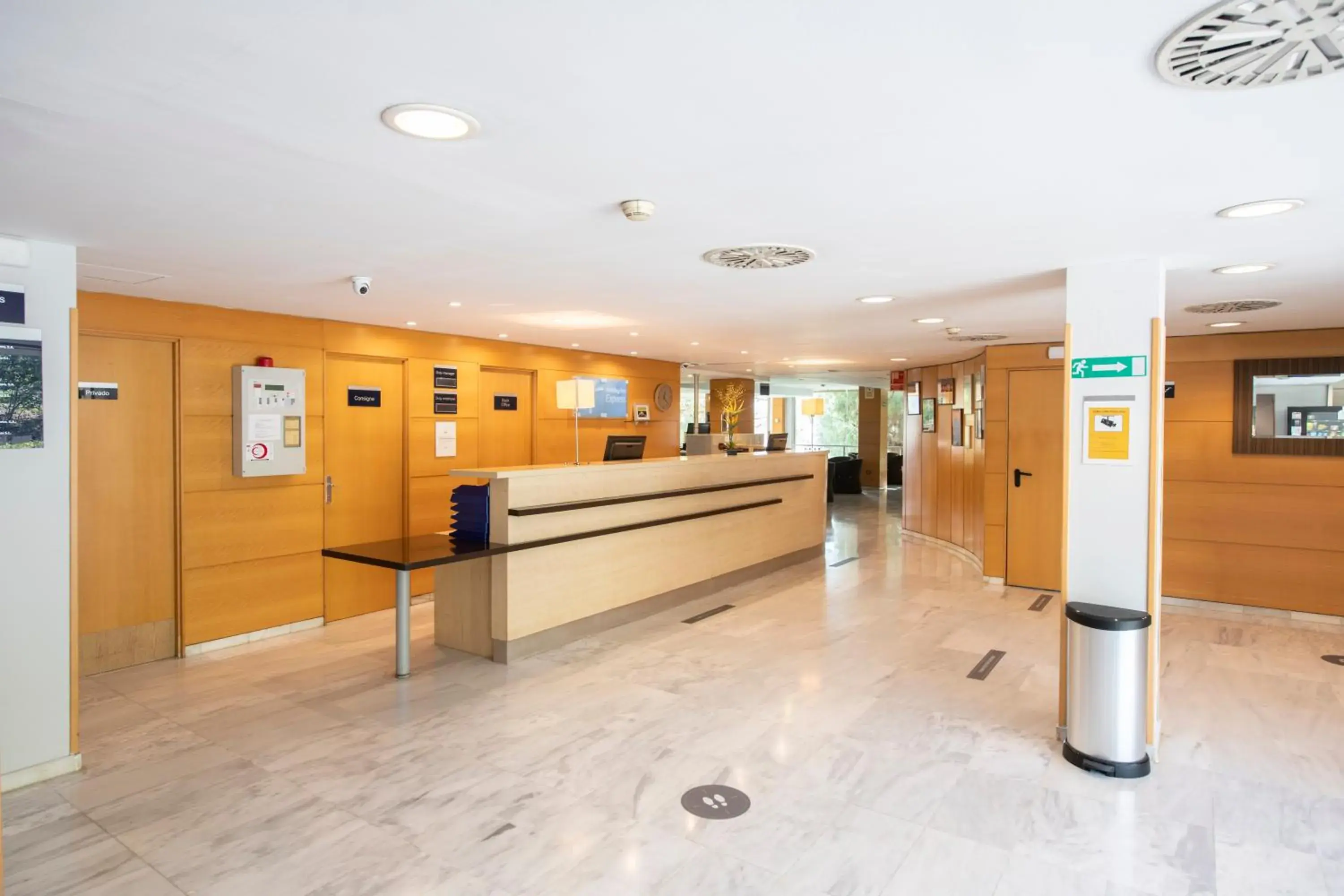 Lobby or reception in Holiday Inn Express Barcelona - Montmeló by IHG Lobby or reception in Holiday Inn Express Barcelona - Montmeló by IHG