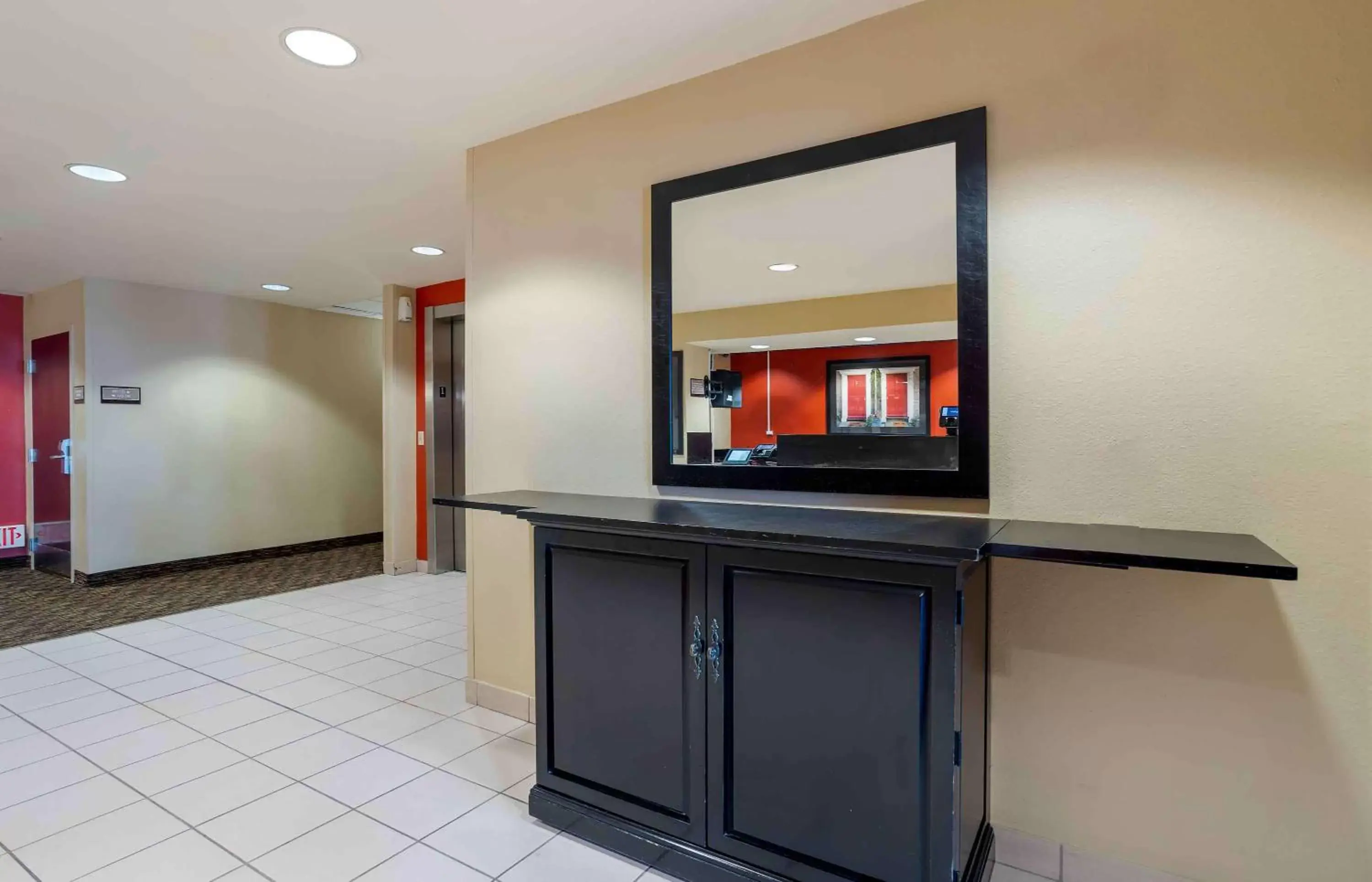Breakfast, Lobby/Reception in Extended Stay America Suites - Houston - I-10 West - CityCentre