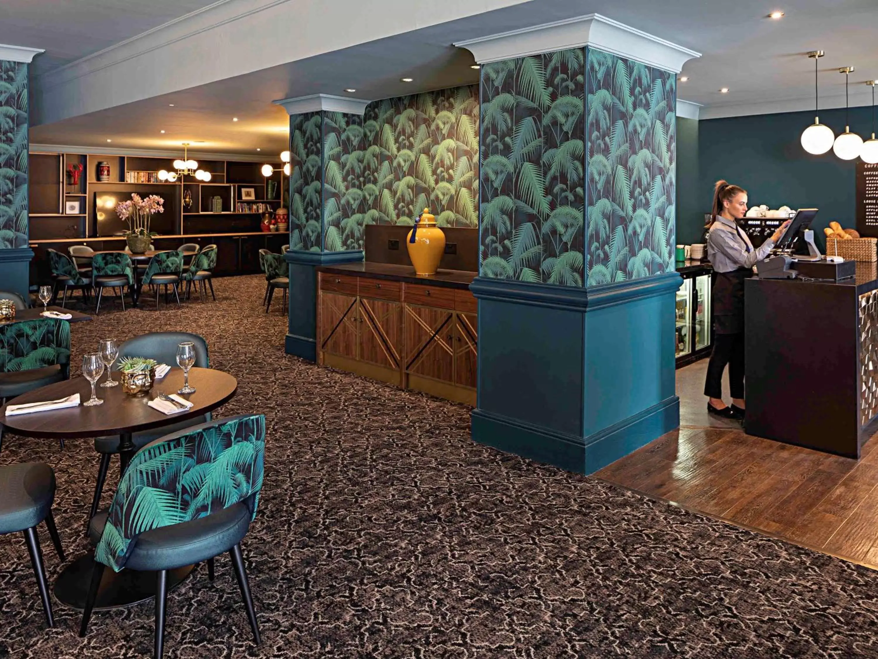Restaurant/places to eat in Mercure Bournemouth Queens Hotel and Spa