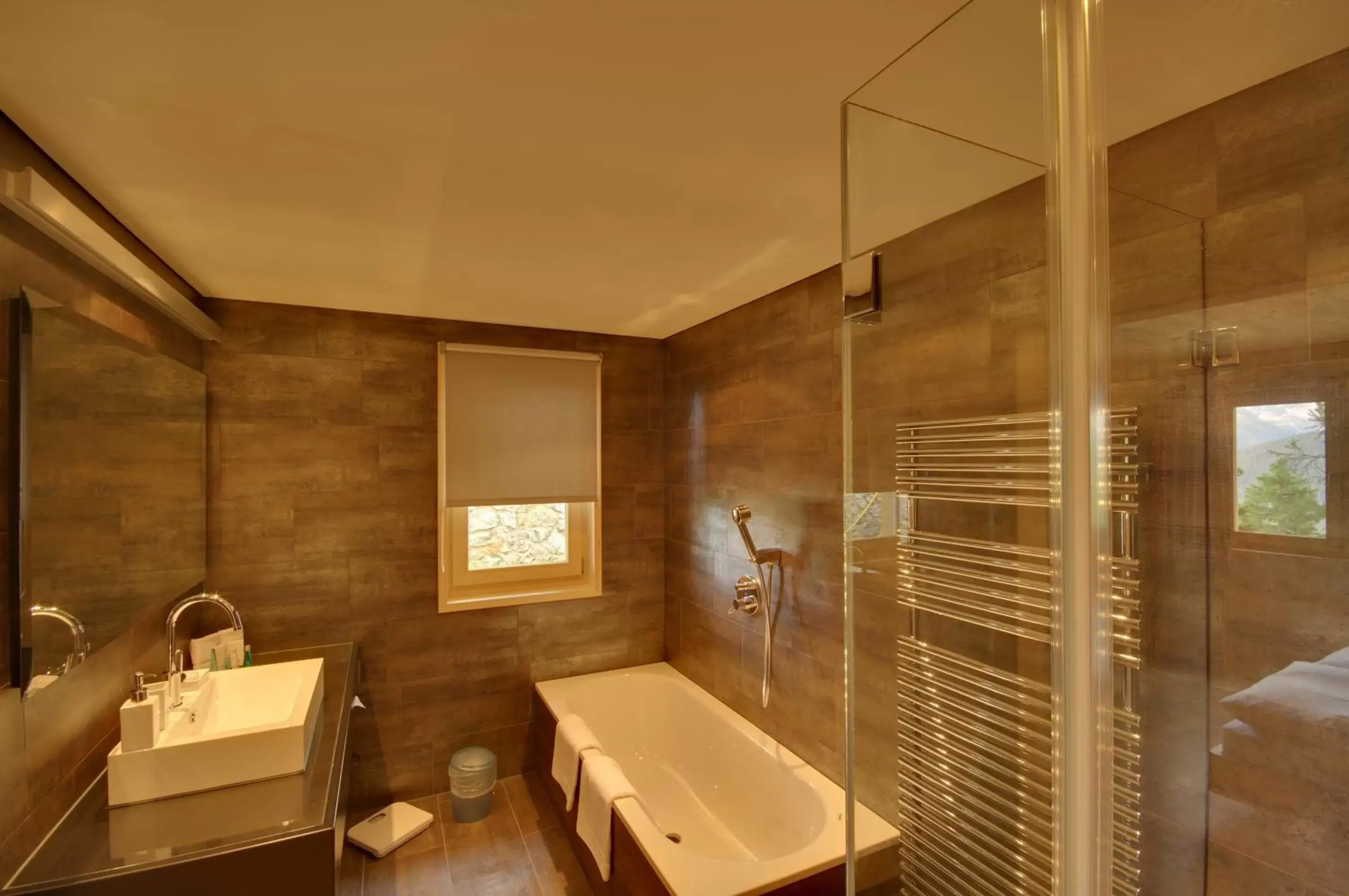 Bathroom in Schatzalp Hotel
