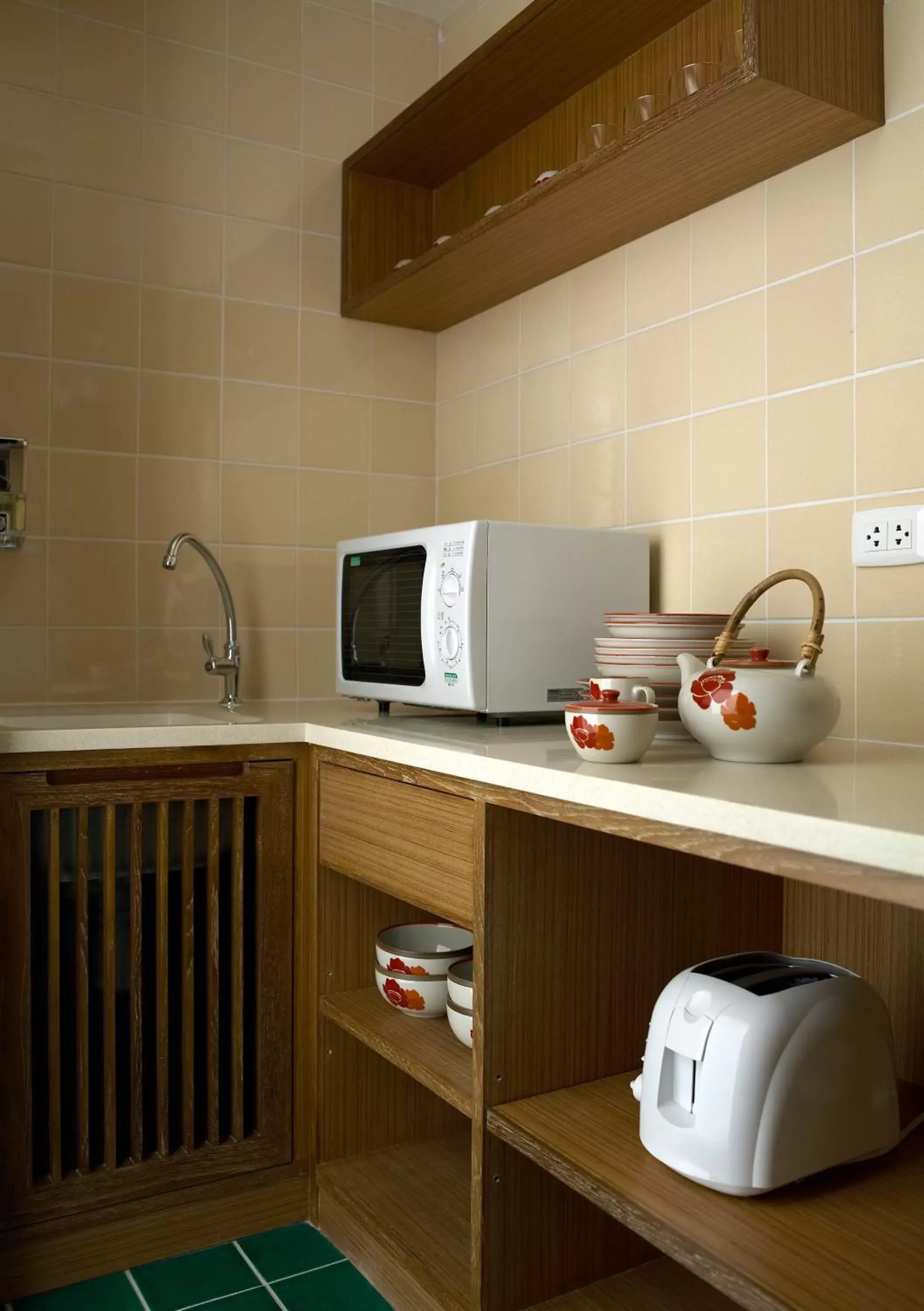 kitchen, Kitchen/Kitchenette in Veranda Lodge