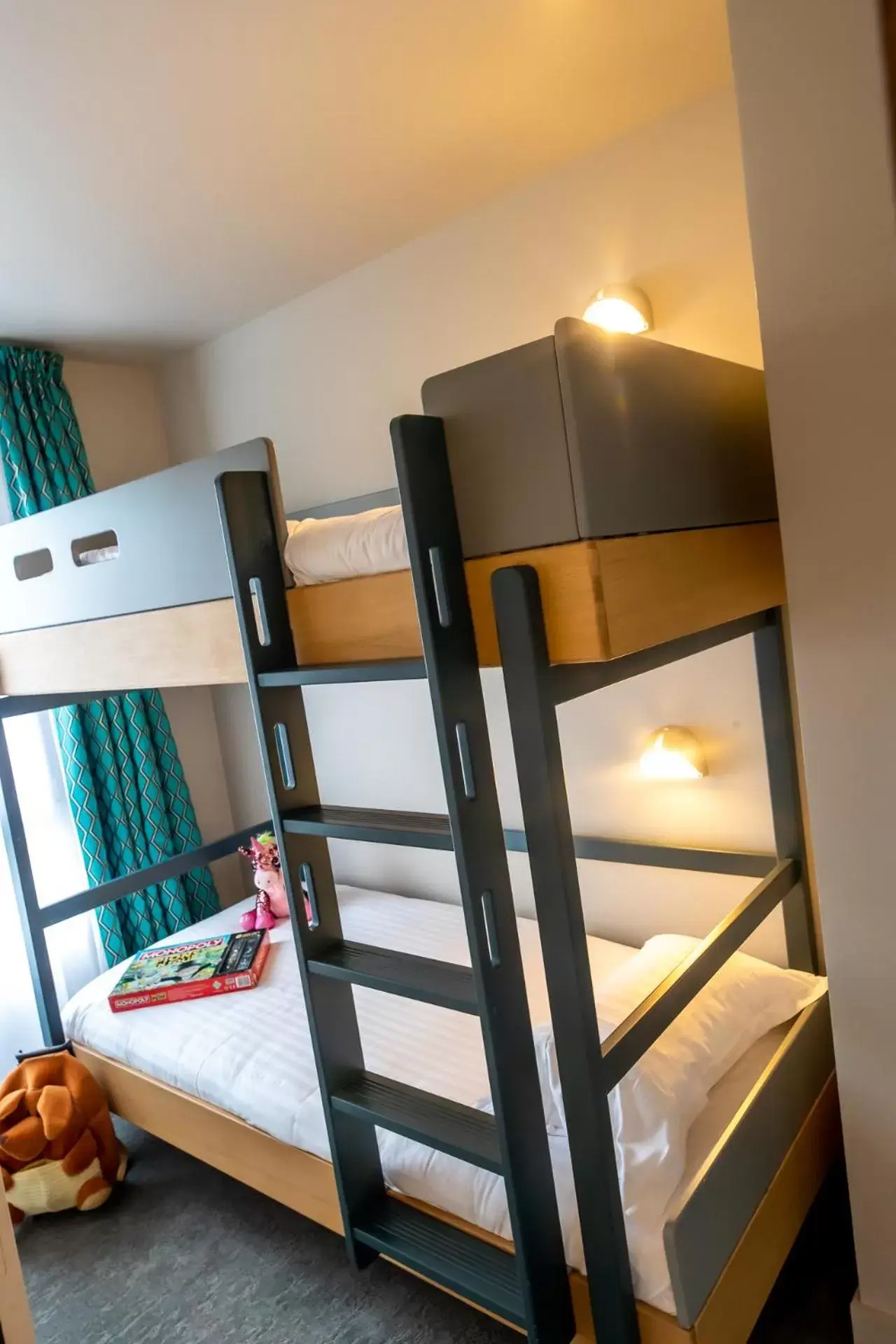 Family, Bunk Bed in Brit Hotel Eden SPA Honfleur