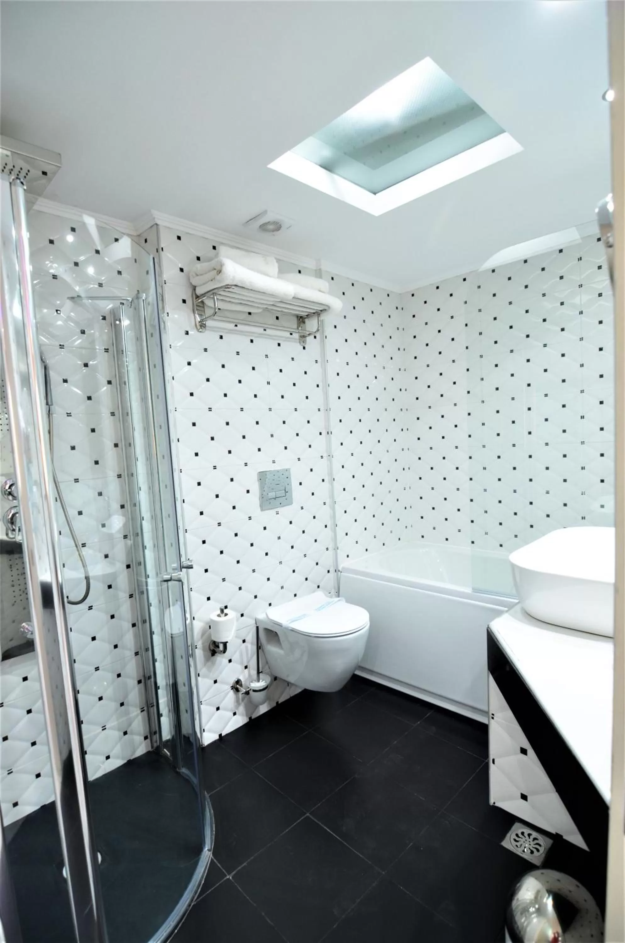 Bathroom in Thassos Hotel Grand Beach