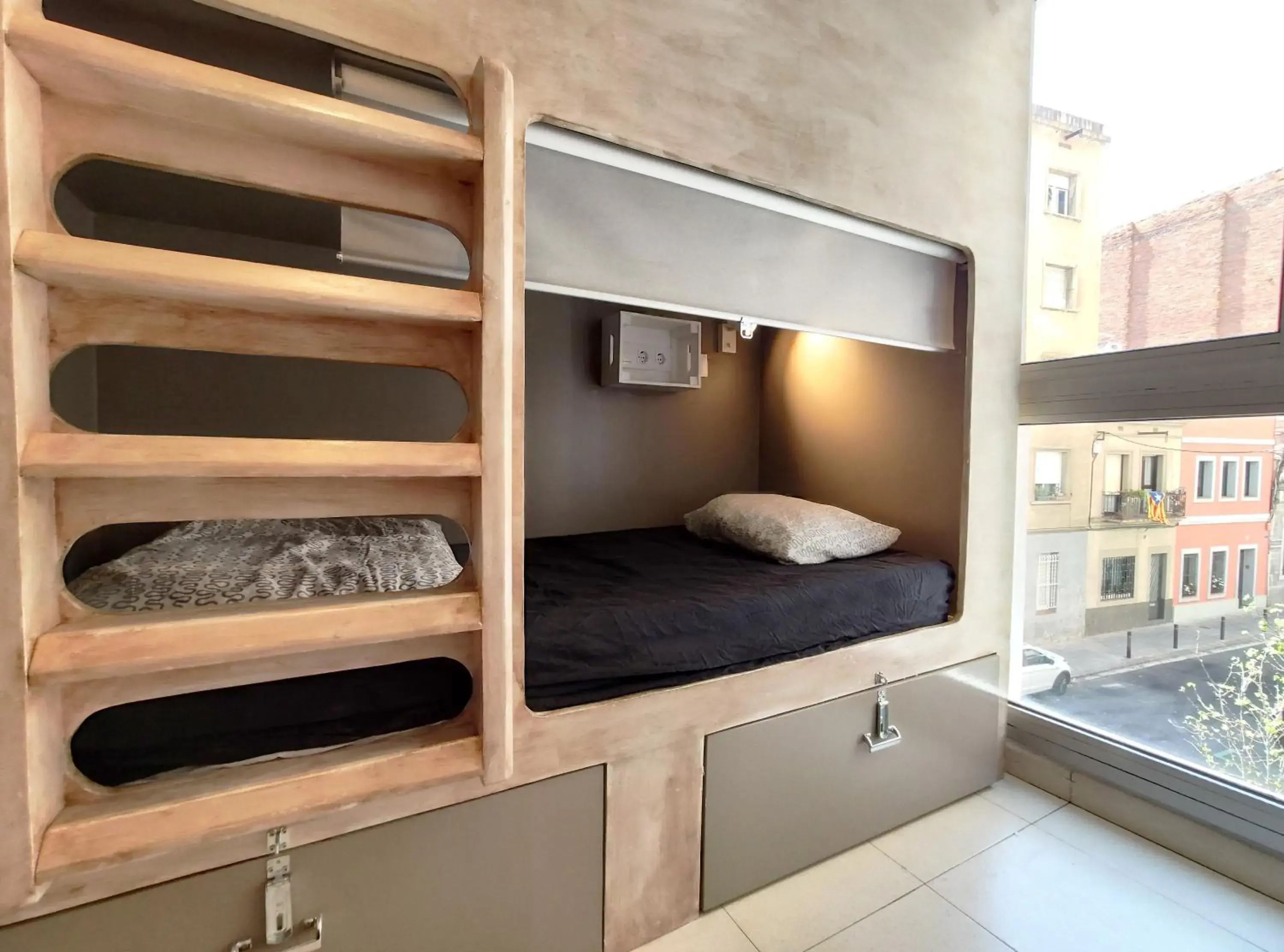 Bedroom, Bunk Bed in Onefam Sants by Hostel One