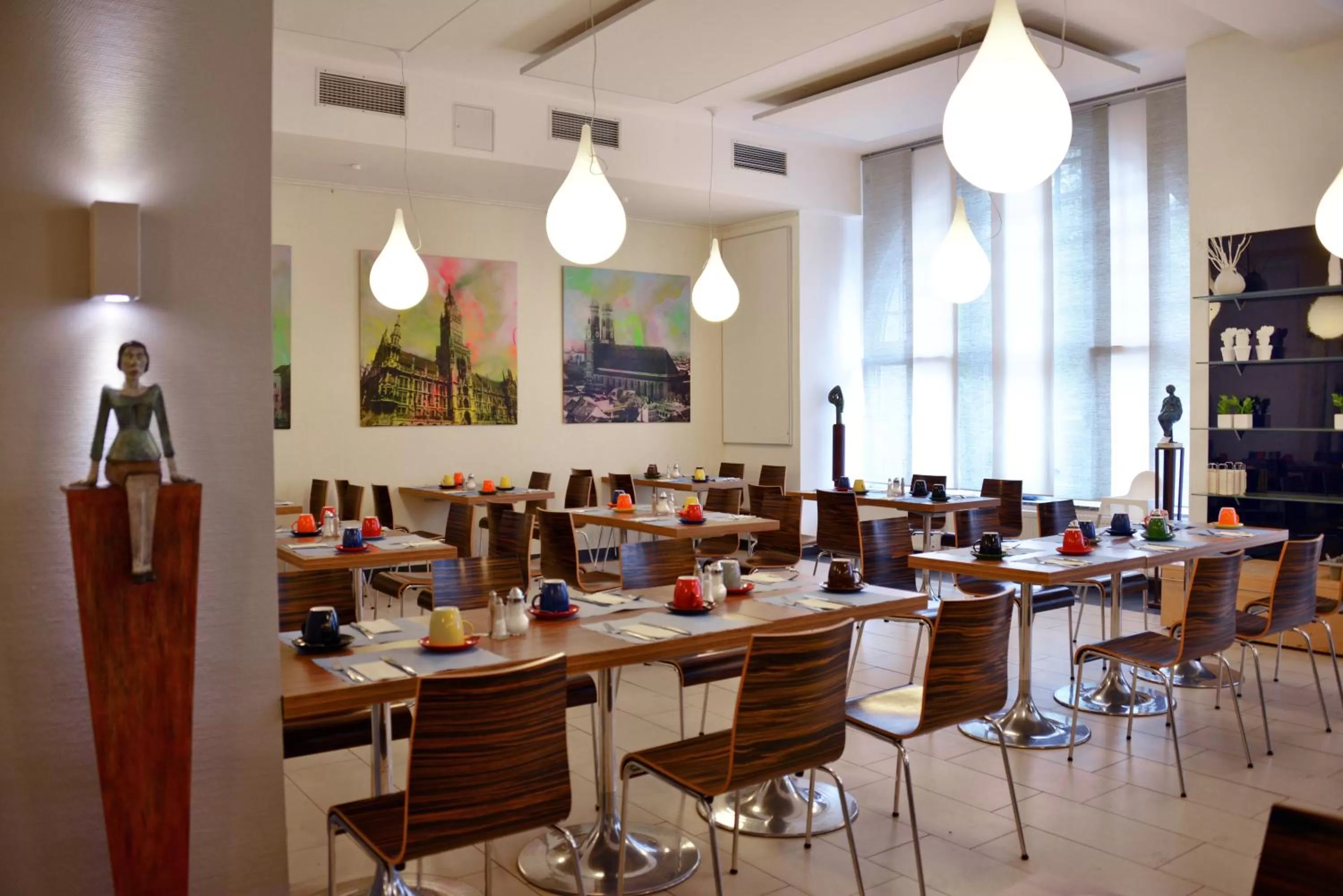 Restaurant/places to eat in Arthotel Munich