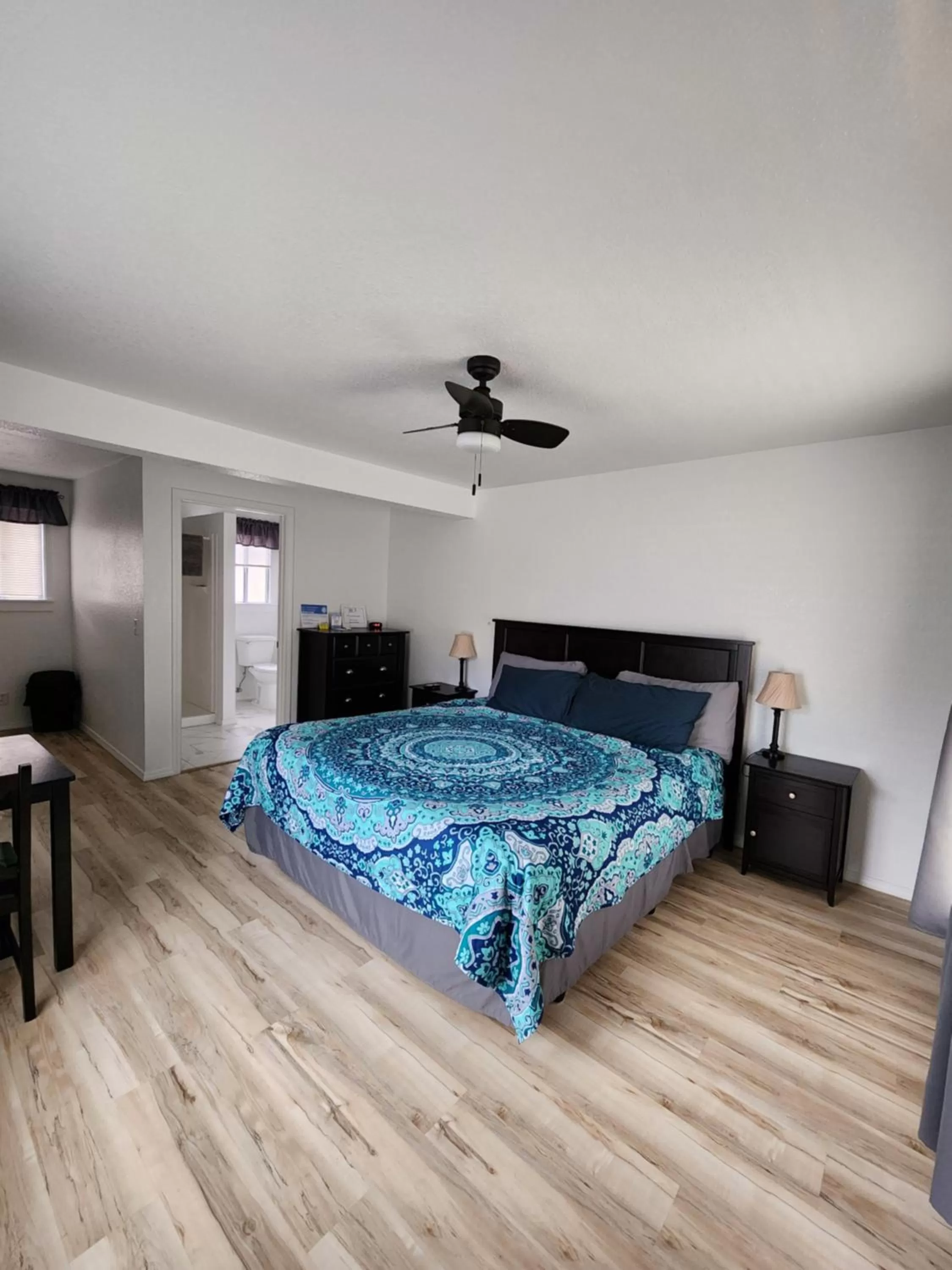 Bed in Plainview Motel