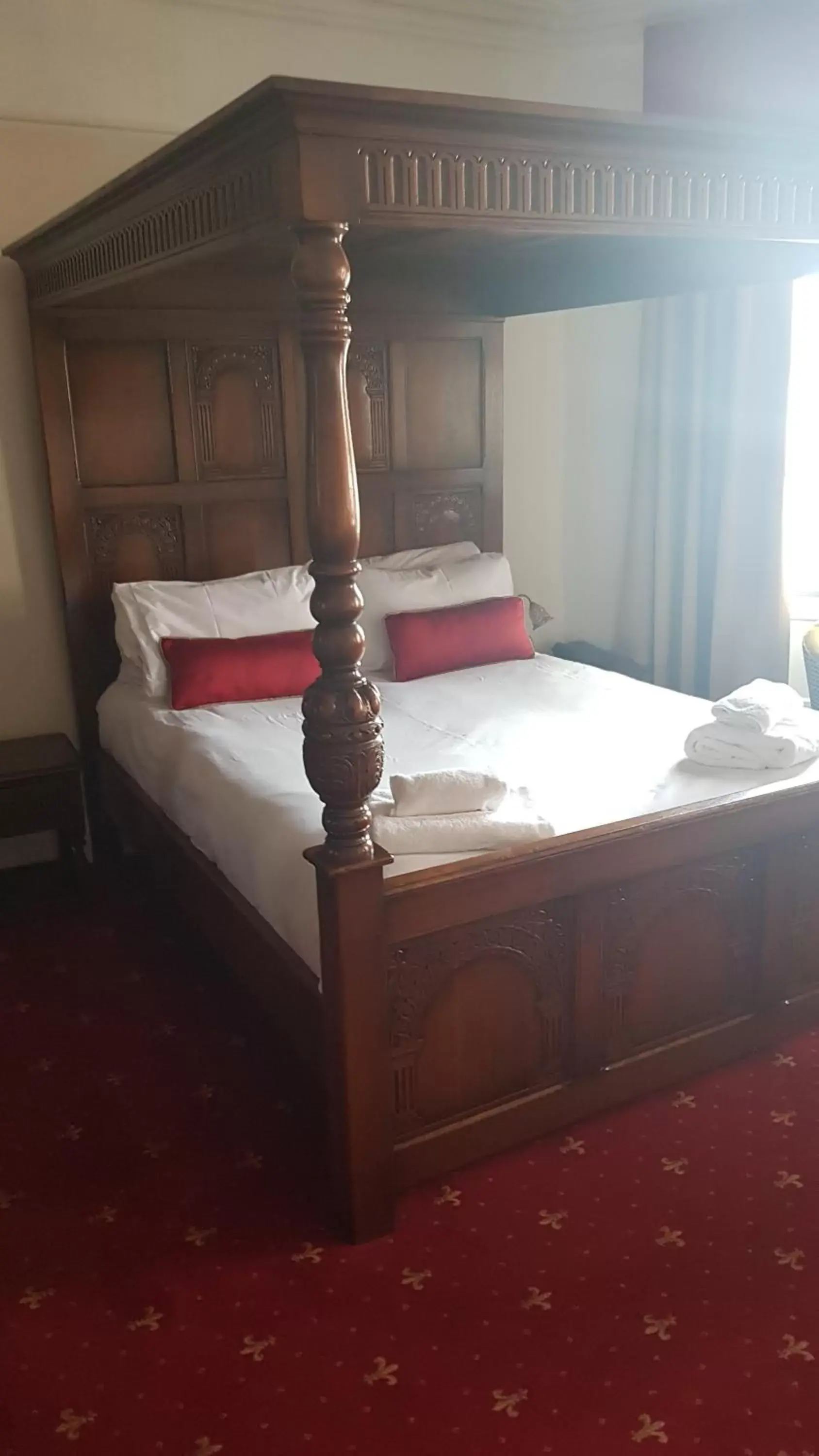 Bed in The Castle Hotel Neath