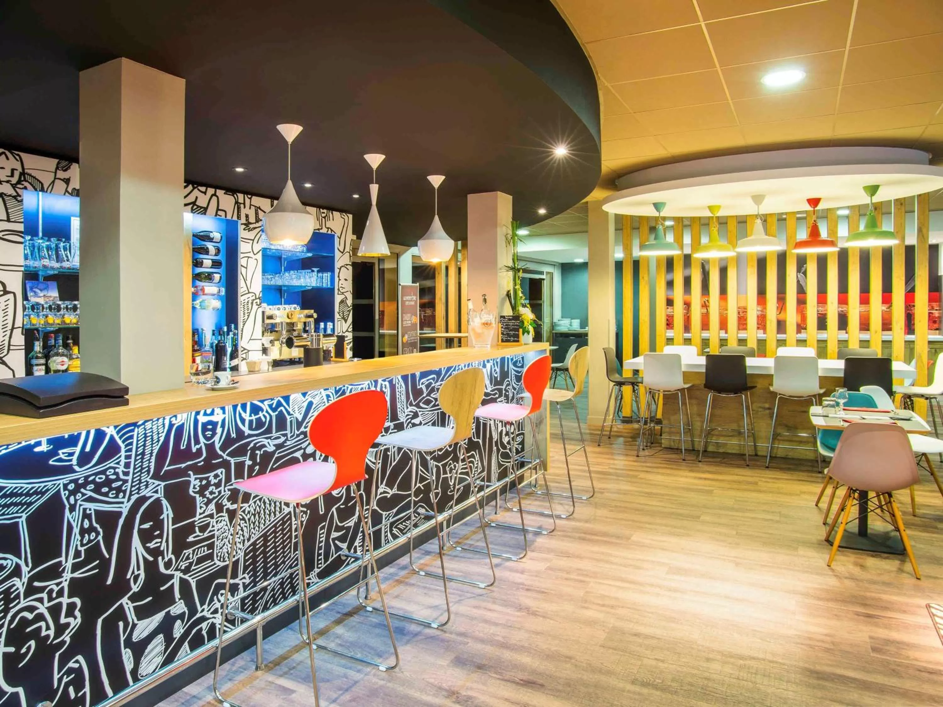 Restaurant/places to eat in ibis Tarbes Odos