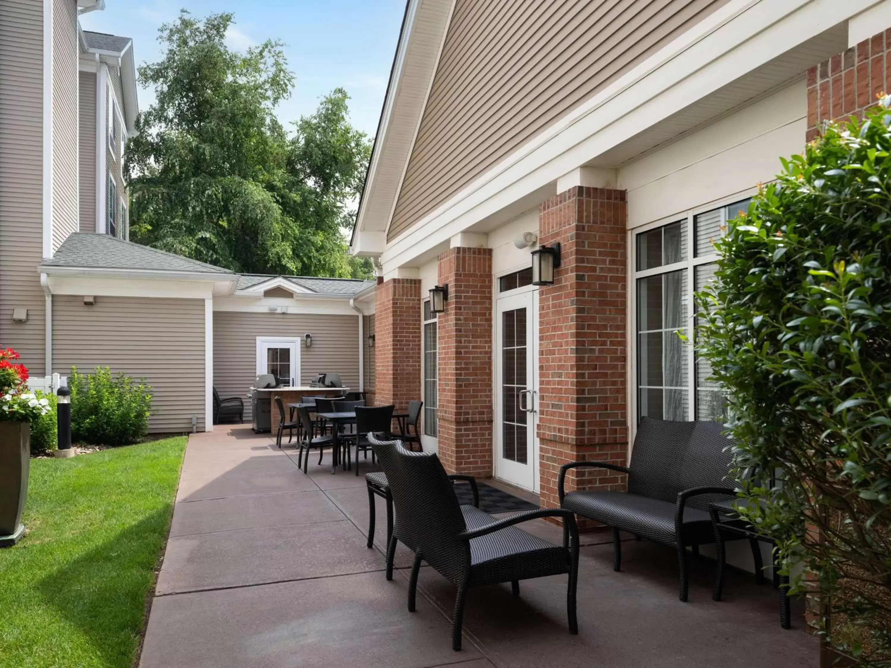 Patio in Homewood Suites by Hilton Somerset