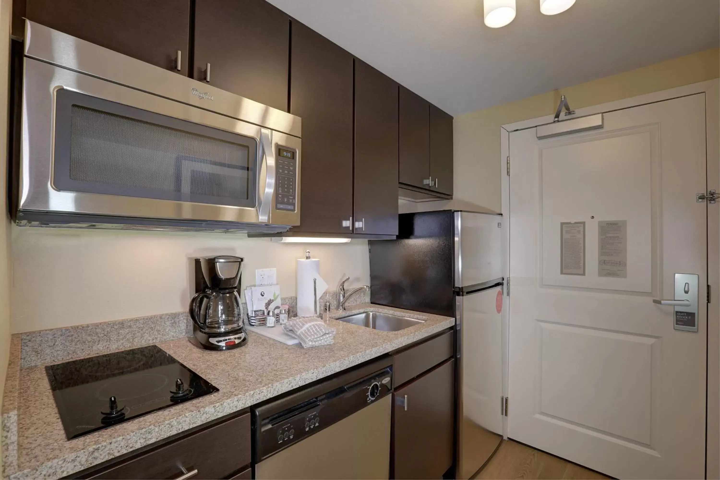 Kitchen or kitchenette, Kitchen/Kitchenette in TownePlace Suites Richland Columbia Point