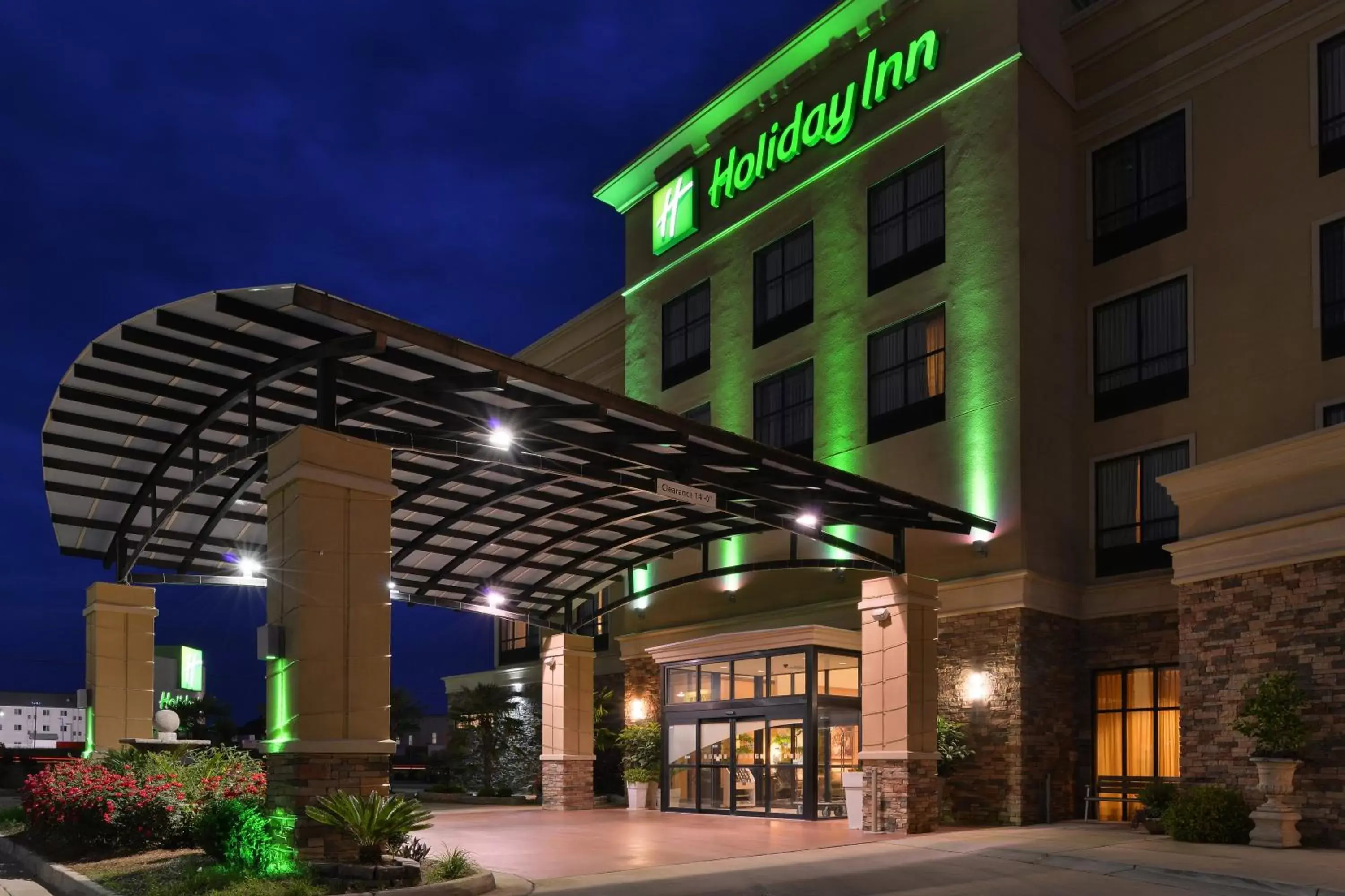 Property Building in Holiday Inn Montgomery South Airport, an IHG Hotel