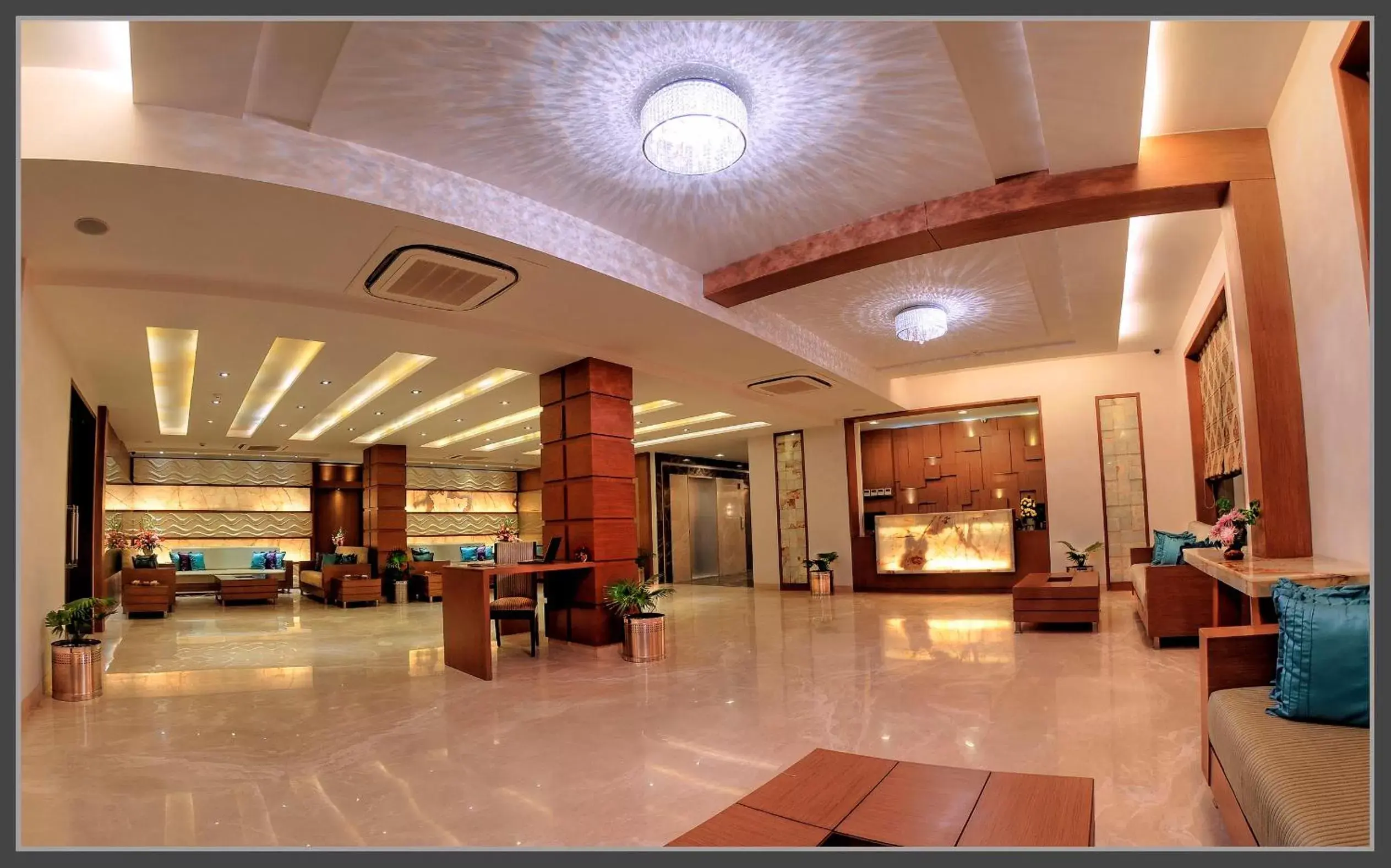 Lobby or reception in The Retreat Lobby or reception in The Retreat