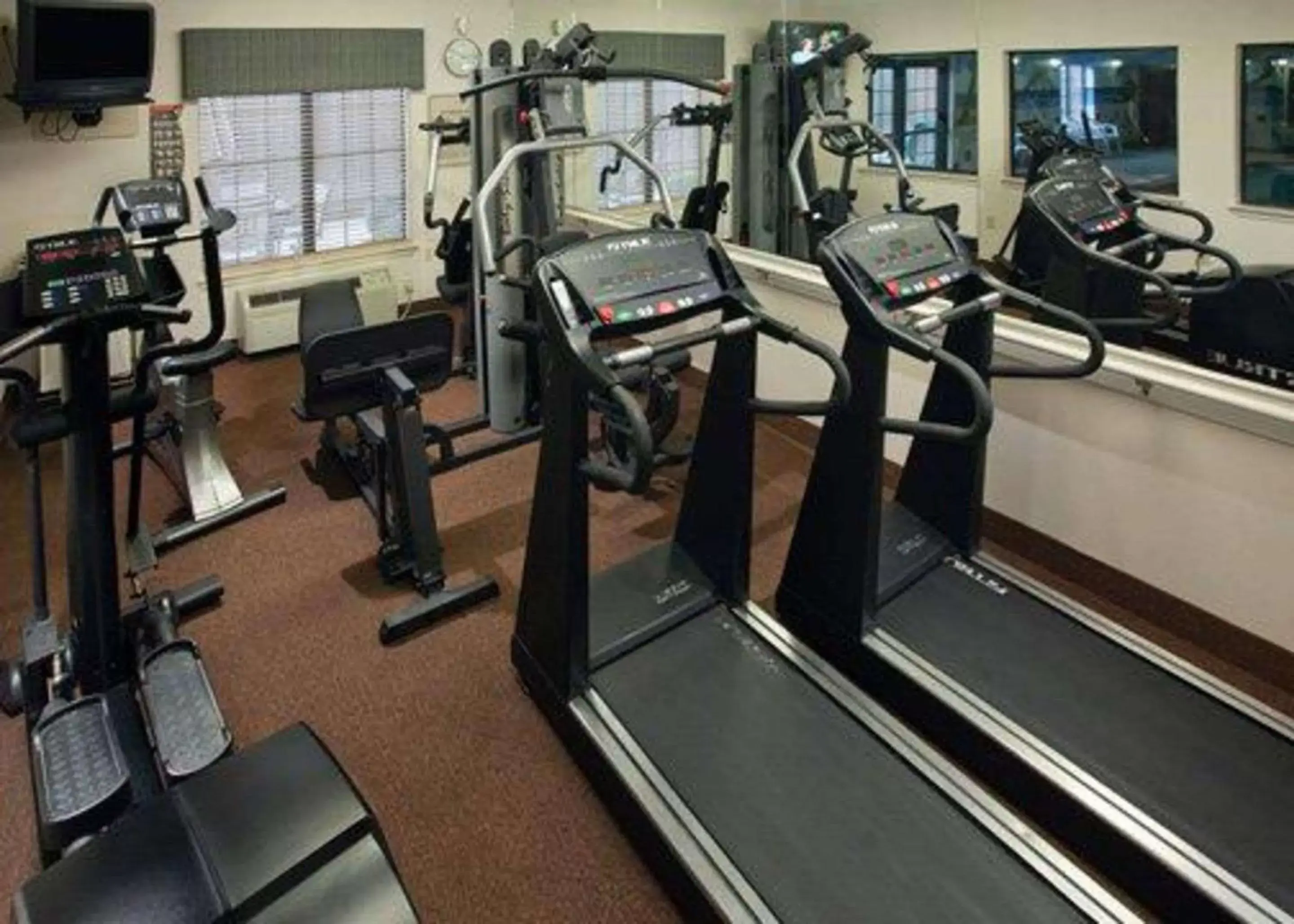 Fitness centre/facilities, Fitness Center/Facilities in Quality Inn & Suites Near University