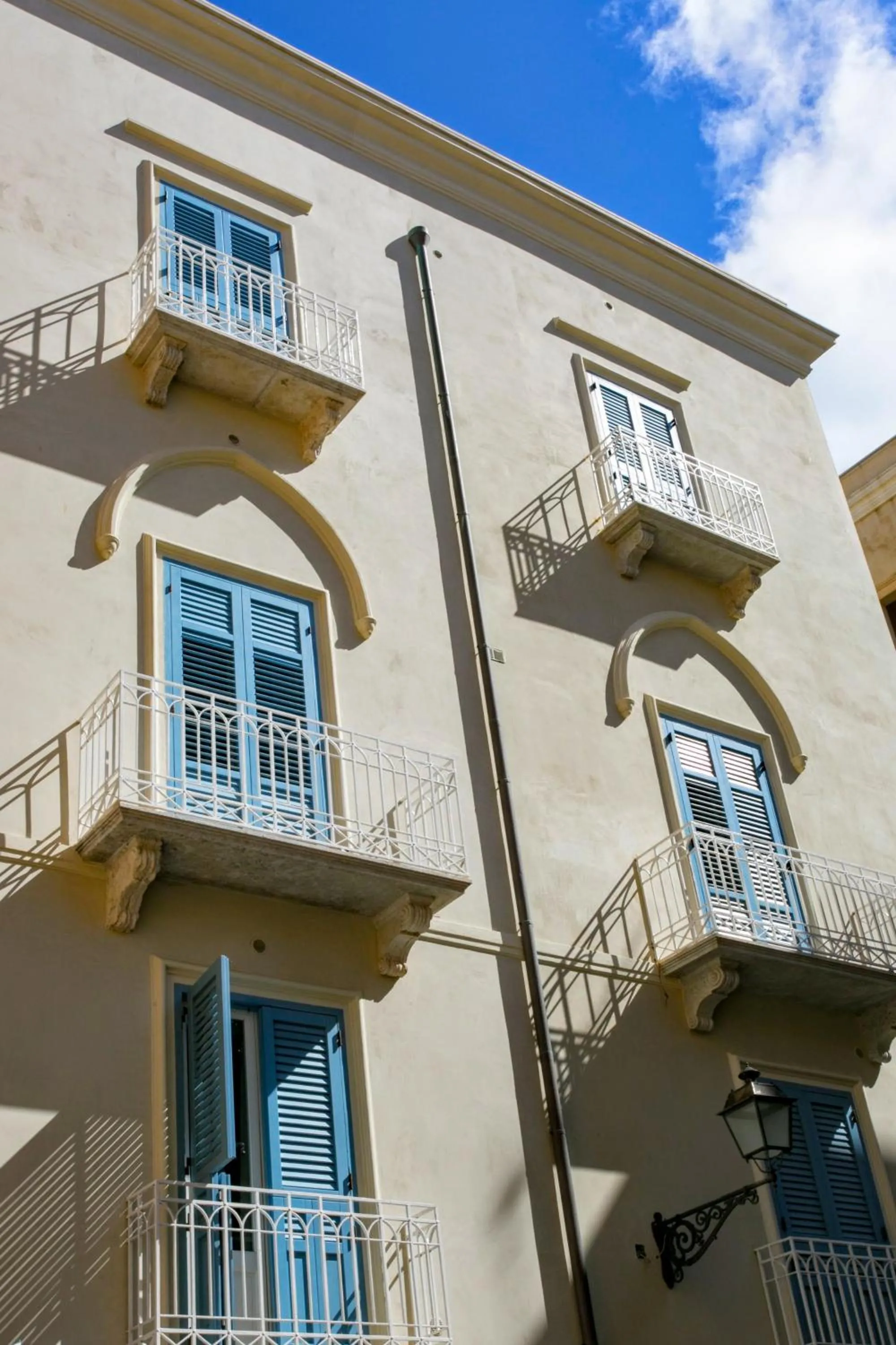 Facade/entrance in ZIBIBBO SUITES & ROOMS - Aparthotel in Centro Storico a Trapani