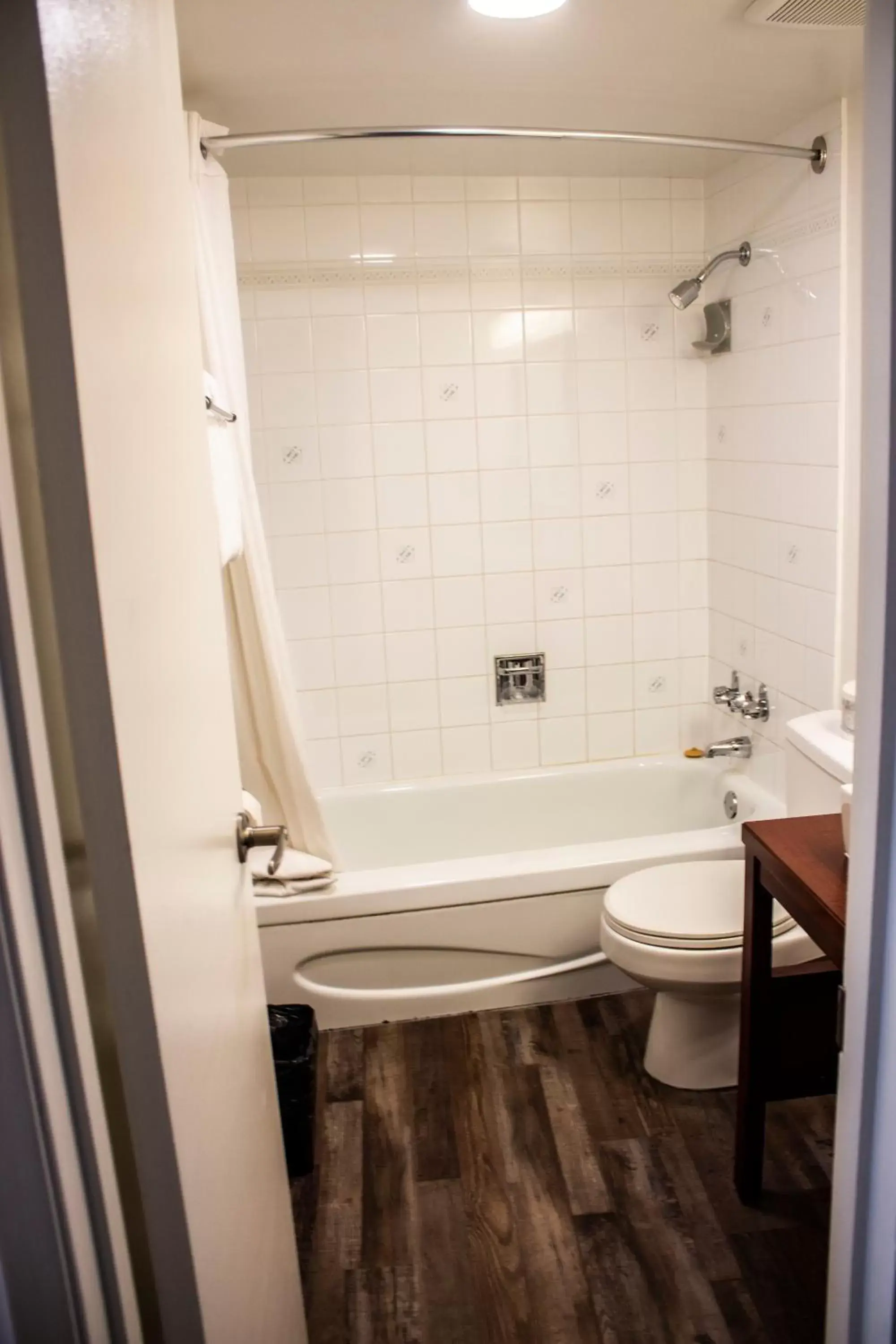 Bathroom in Hotel Penticton, Ascend Hotel Collection