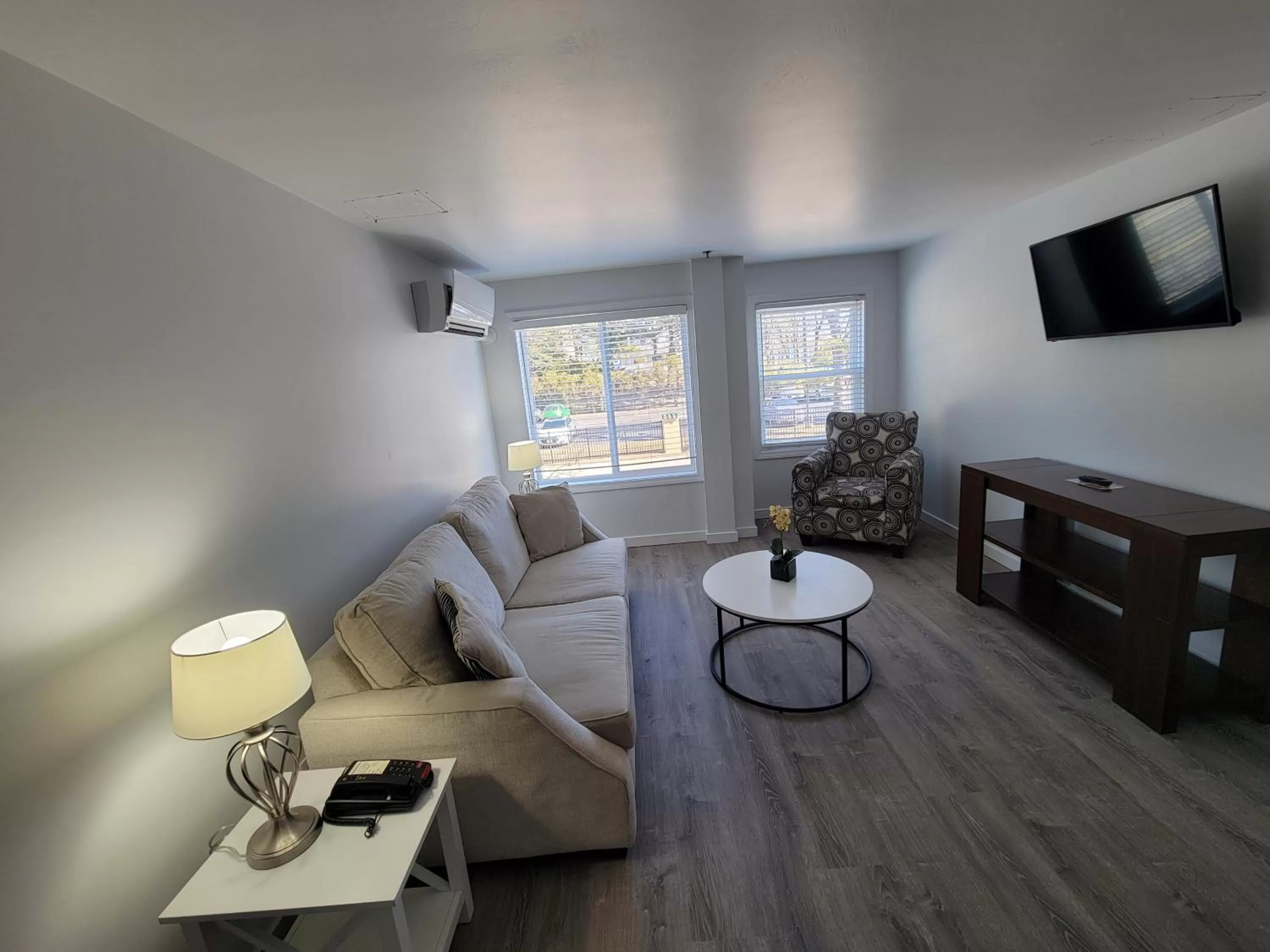 Living room in The Grand Beach Inn