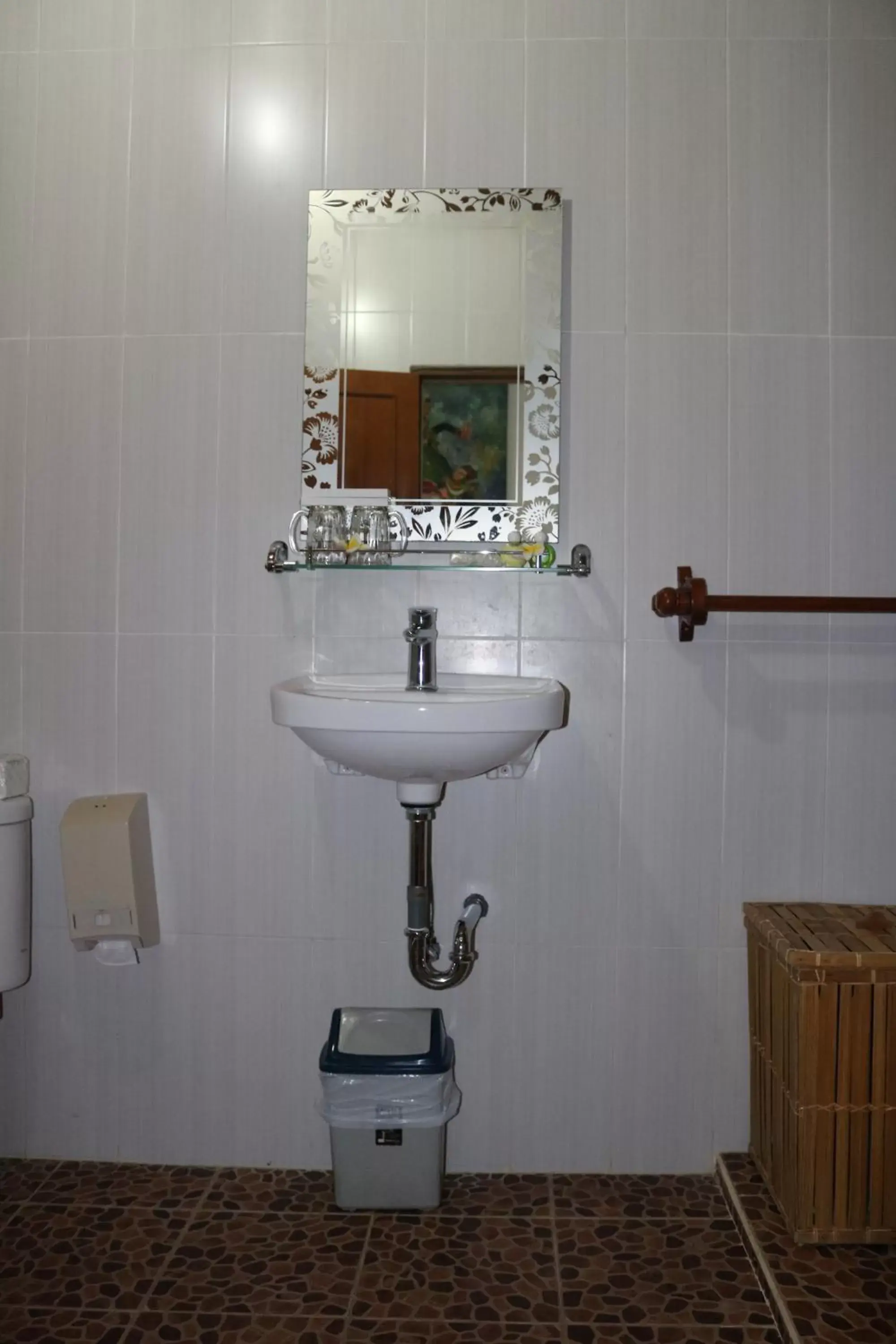 Bathroom in Kusnadi Hotel