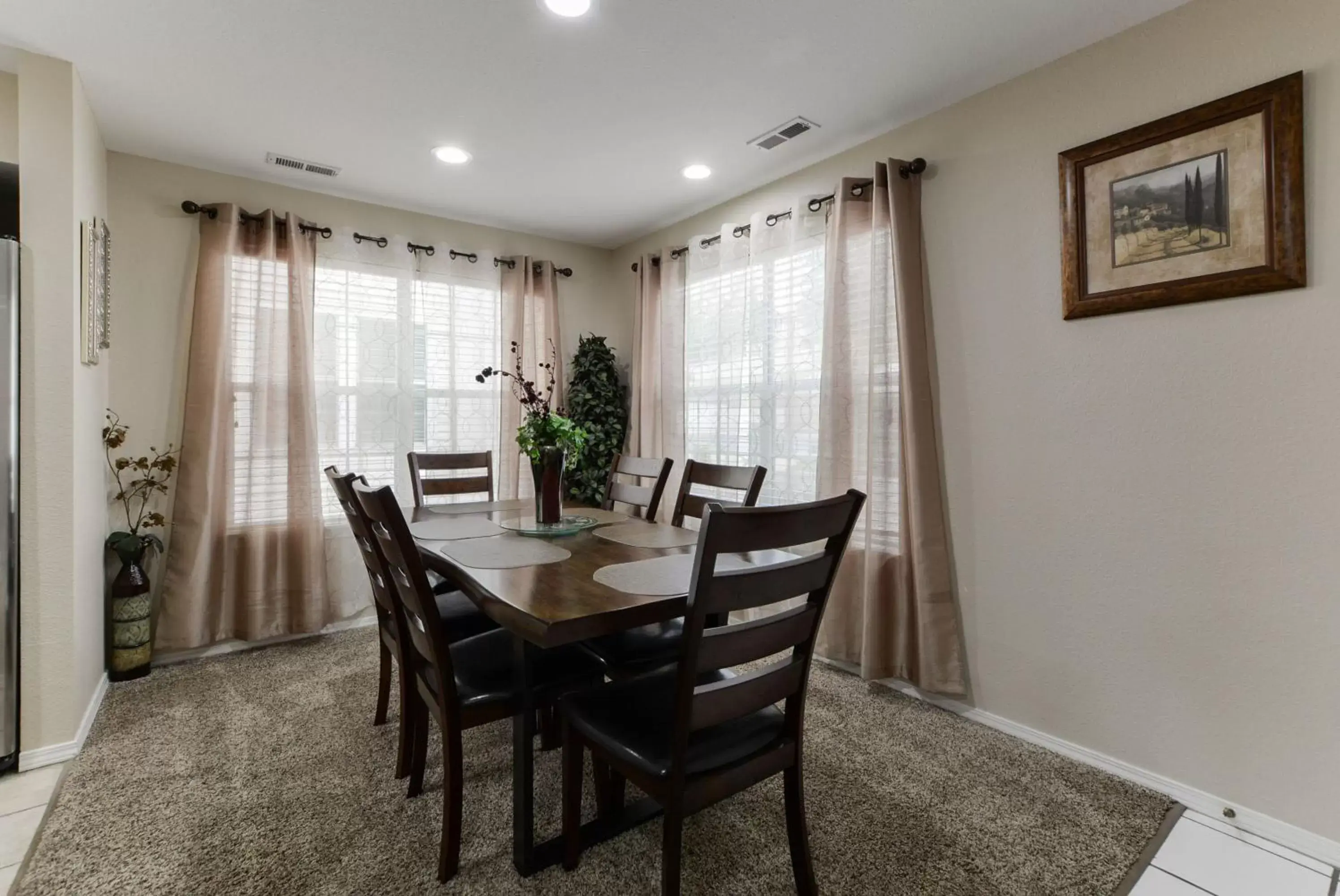 Dining Area in Luxury Condos at Thousand Hills - Branson -Beautifully Remodeled