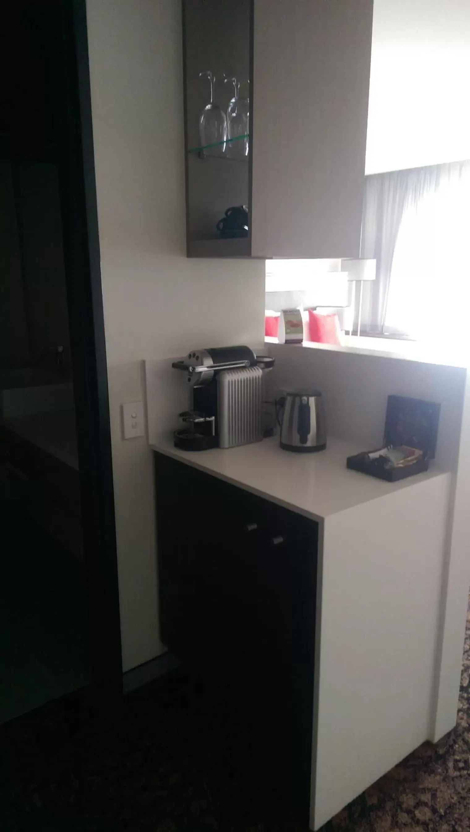 Day, Kitchen/Kitchenette in Calamvale Hotel Suites and Conference Centre
