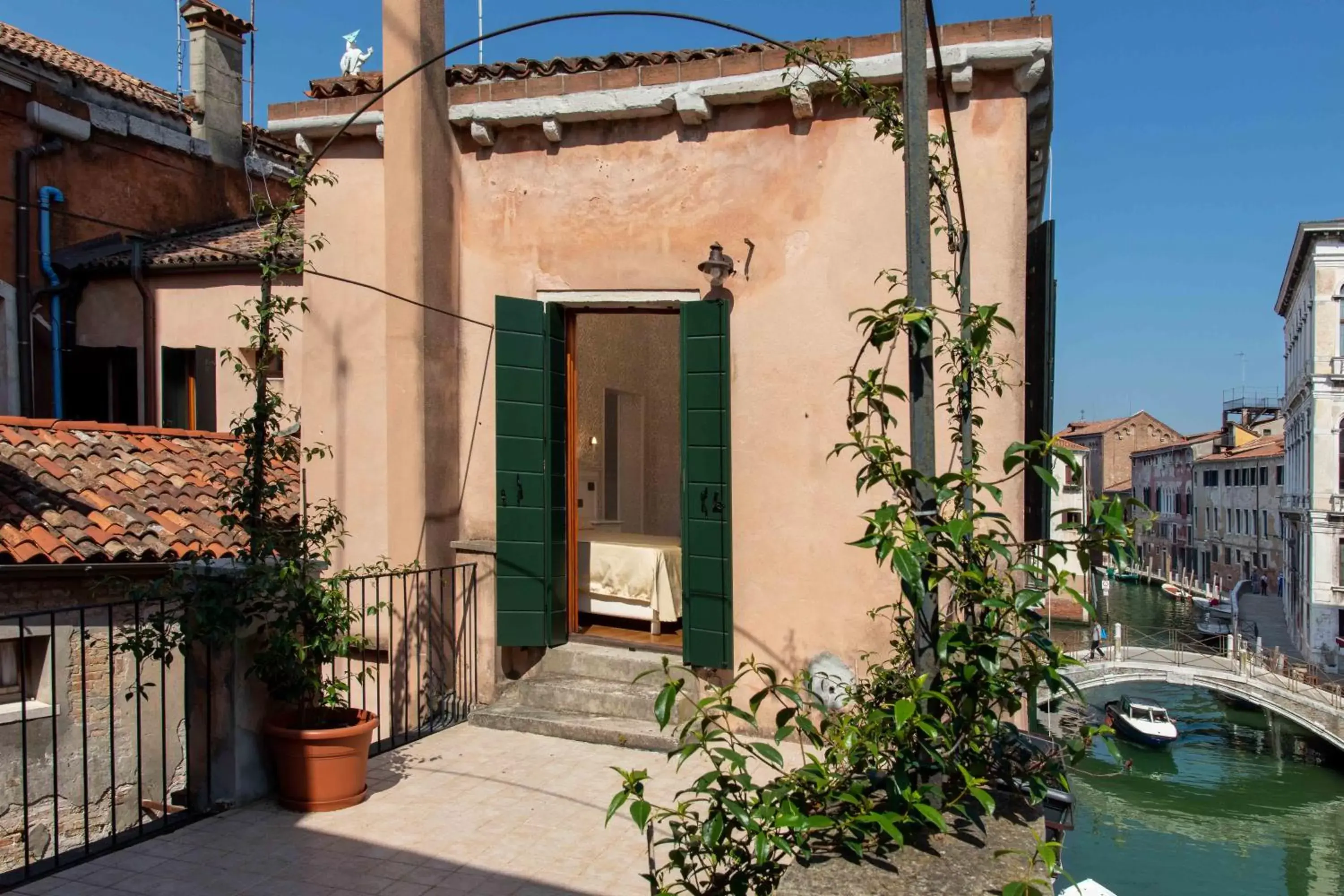Property Building in Charming Palace Santa Fosca