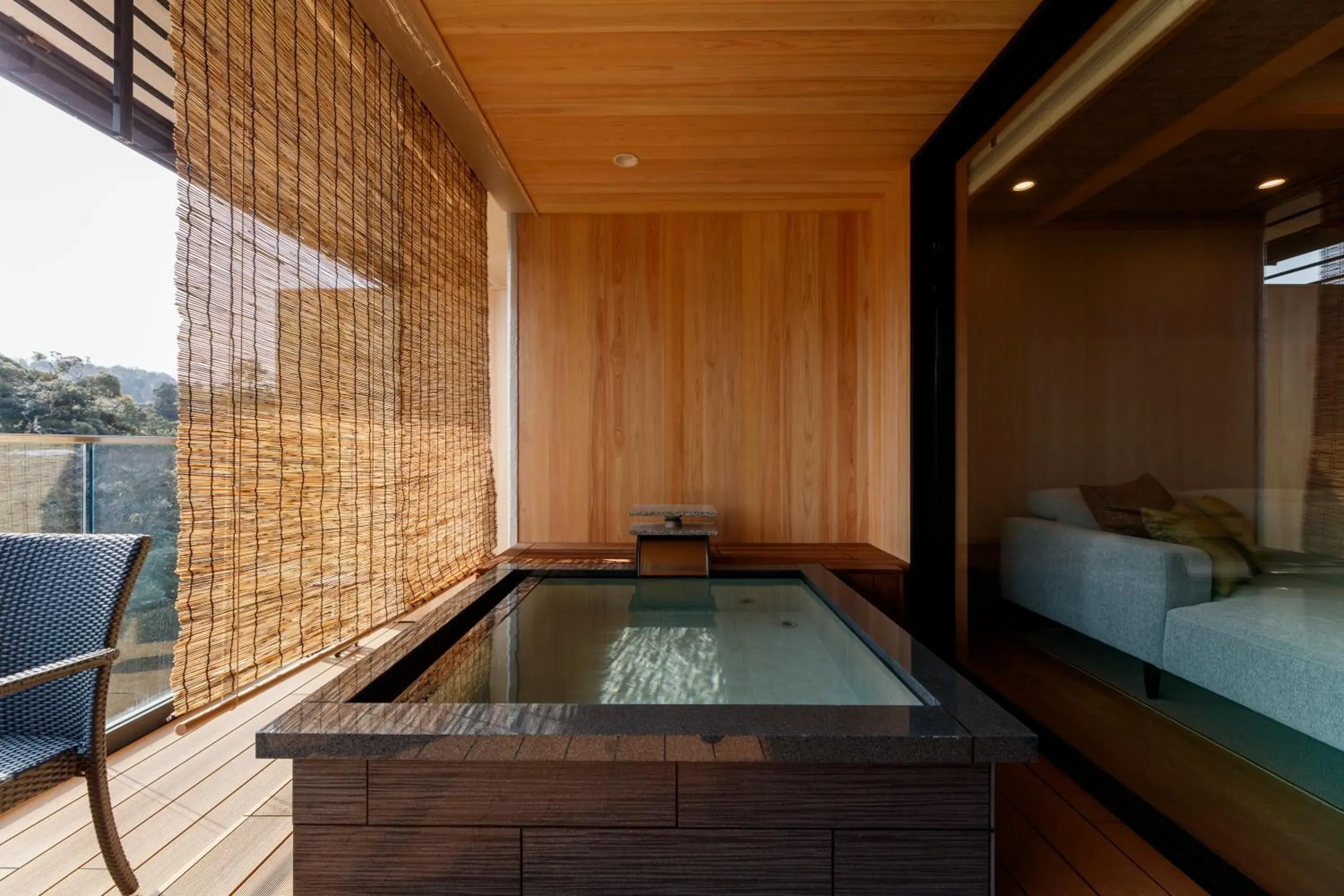 Hot Spring Bath, Swimming Pool in Tachibana Shikitei