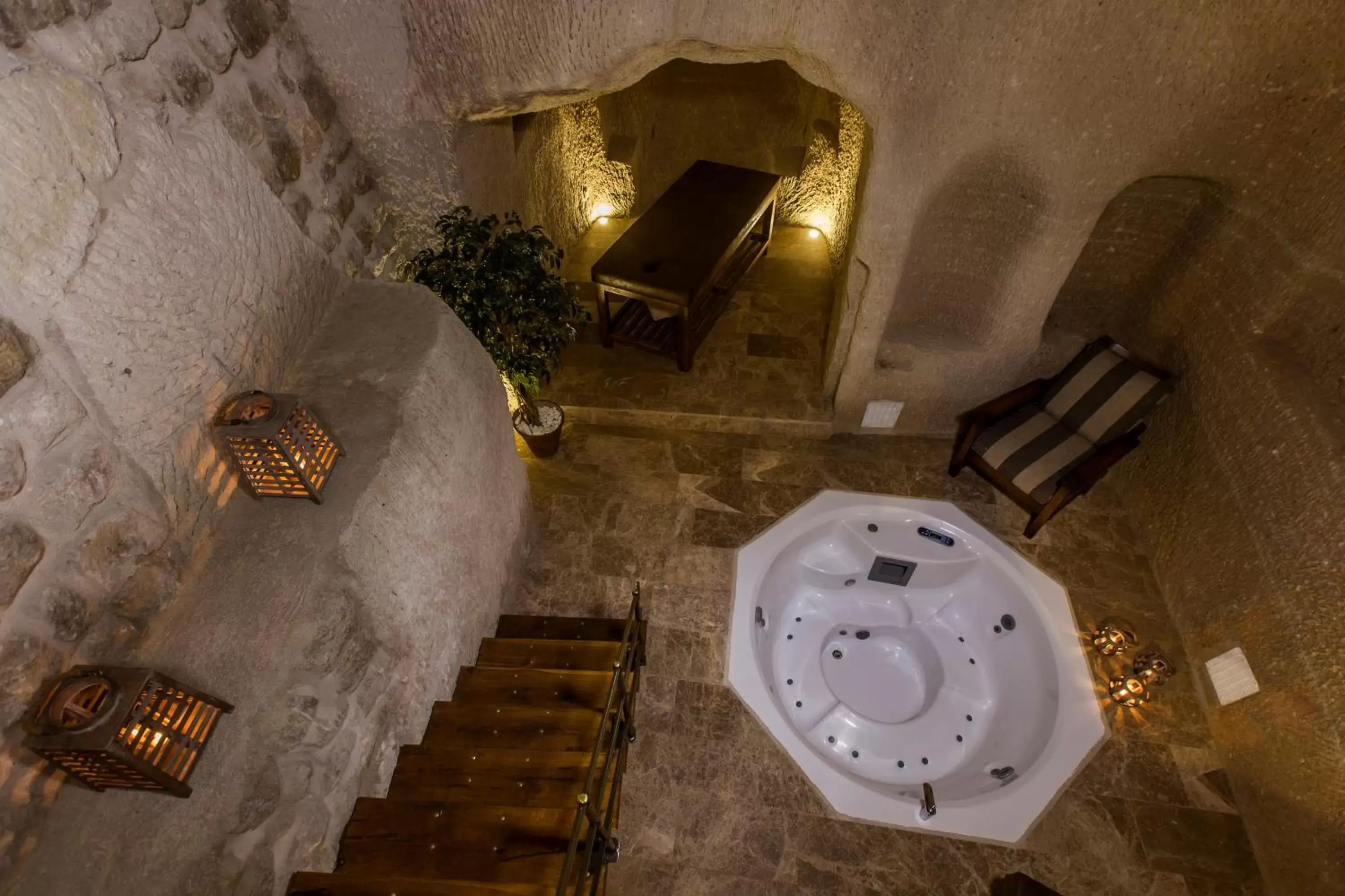 Hot Tub, Bathroom in Yunak Evleri Cappadocia
