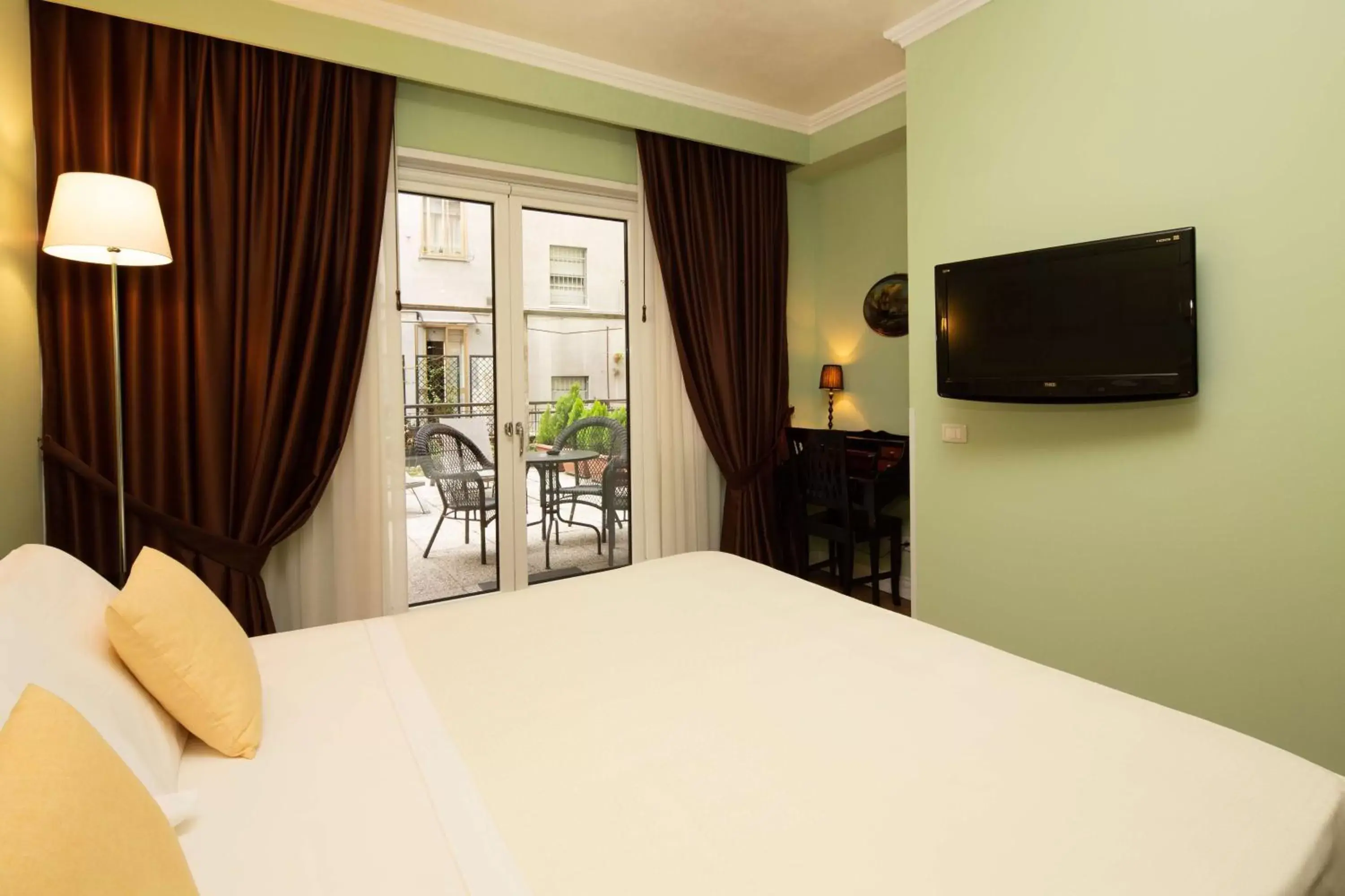 TV and multimedia, Bed in Hotel Patavium