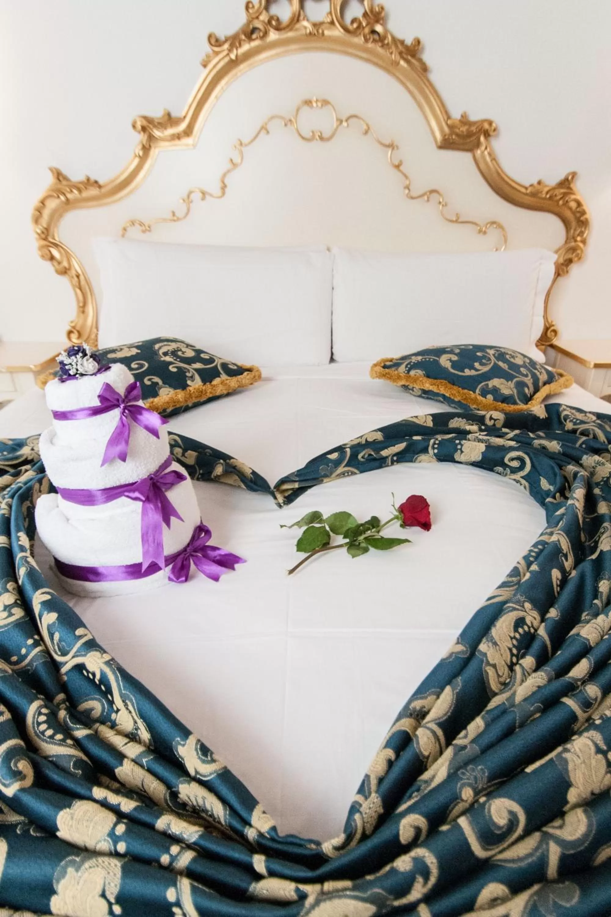 Decorative detail, Bed in Al Mascaron Ridente