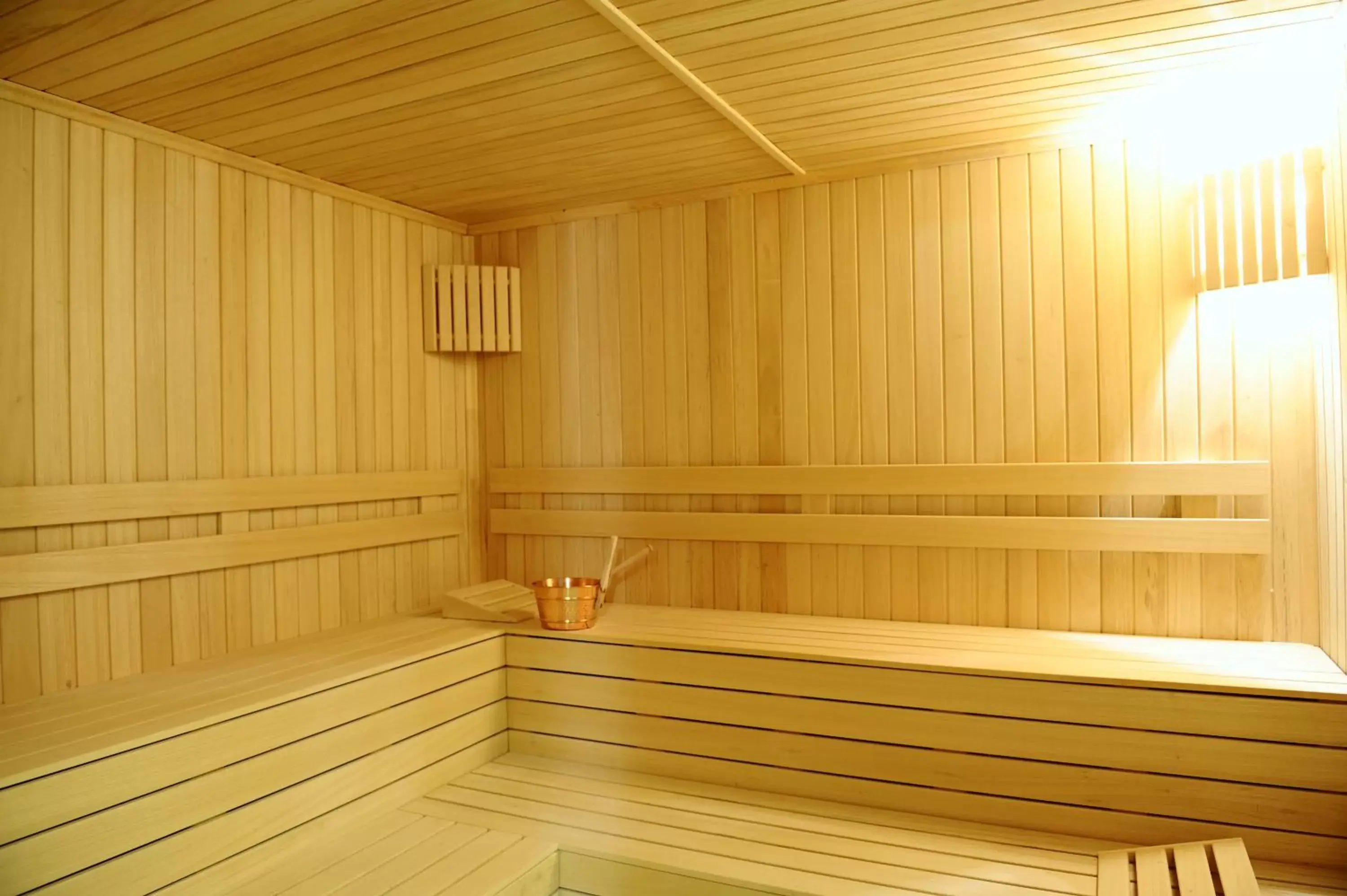 Sauna in Ramada By Wyndham Bursa Cekirge Thermal & Spa