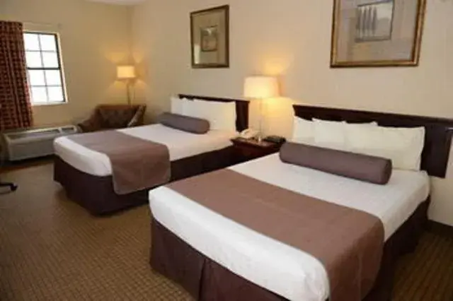 Bed in Americas Best Value Inn - Tunica Resort