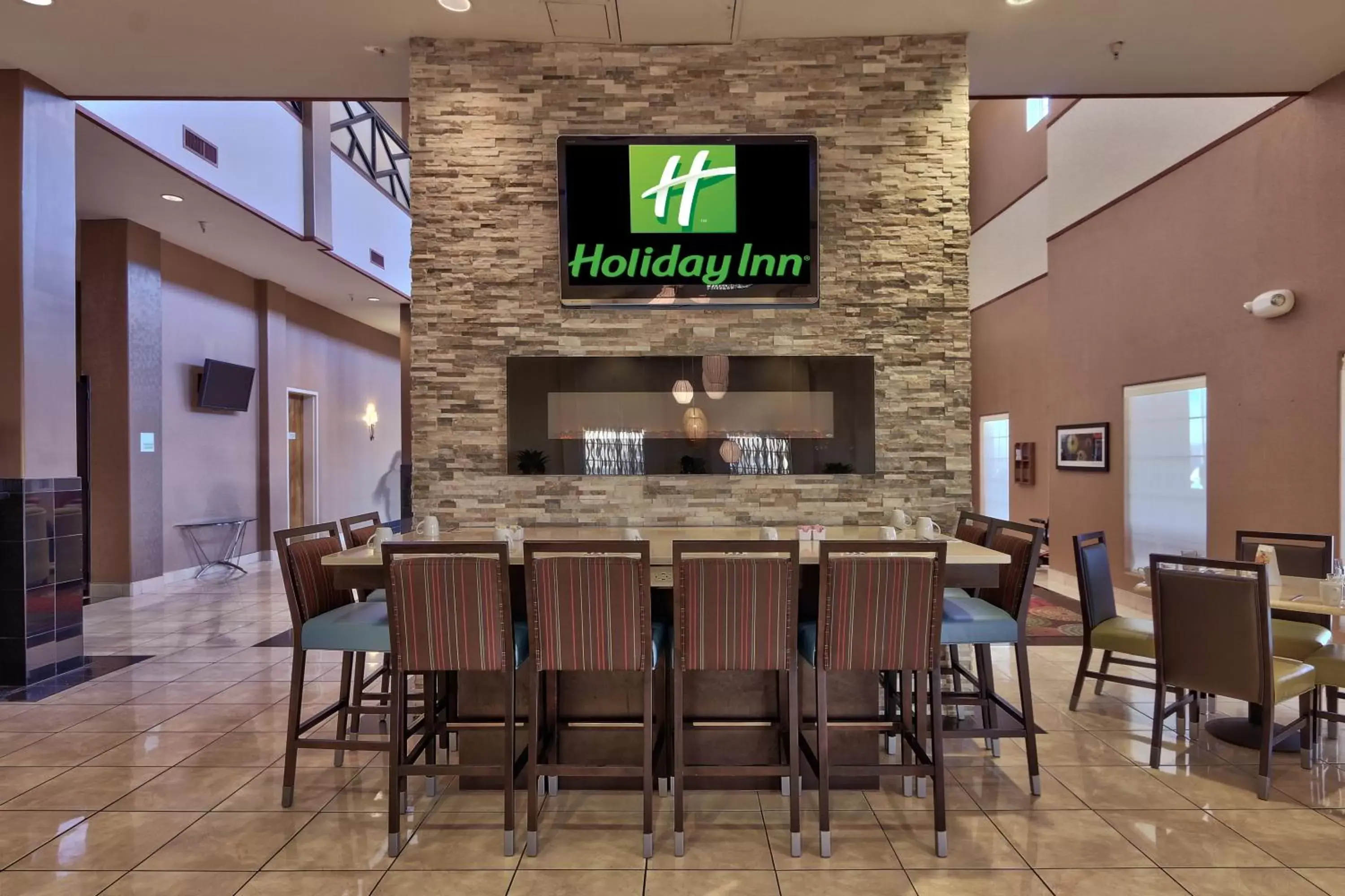Restaurant/Places to Eat in Holiday Inn Hotel & Suites Albuquerque Airport, an IHG Hotel