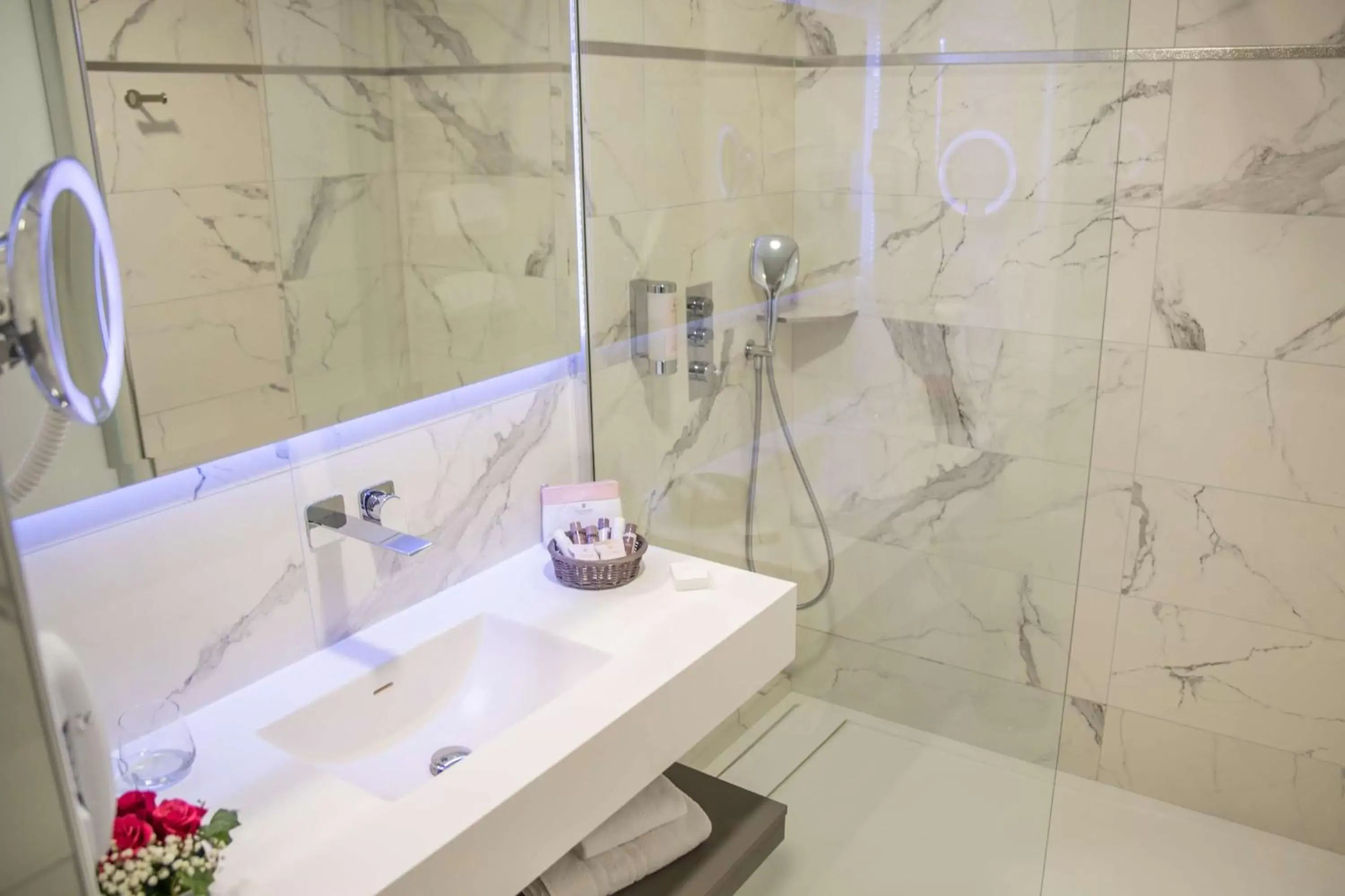 Bathroom in Best Western Beauséjour Bathroom in Best Western Beauséjour