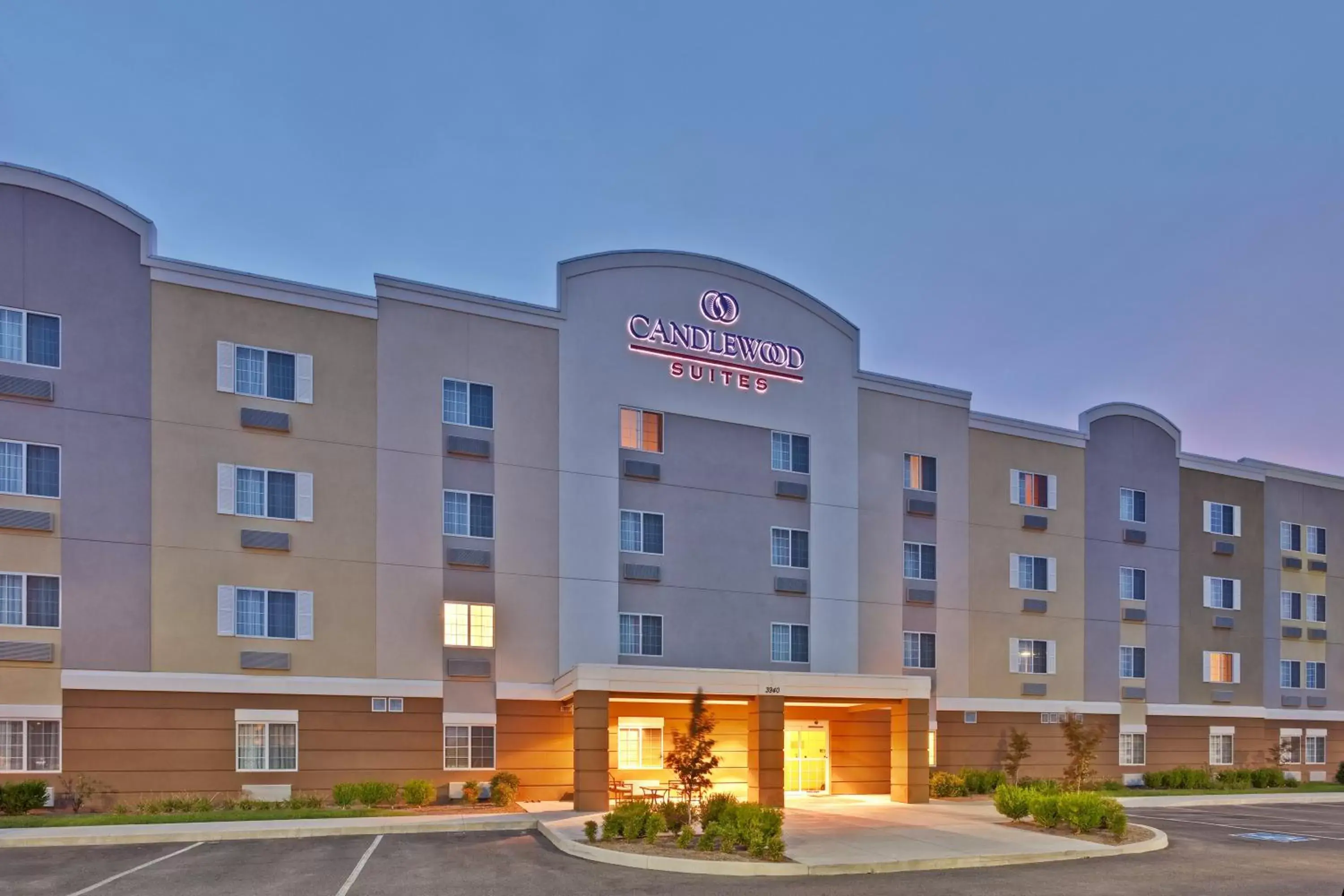 Property building in Candlewood Suites Paducah, an IHG Hotel