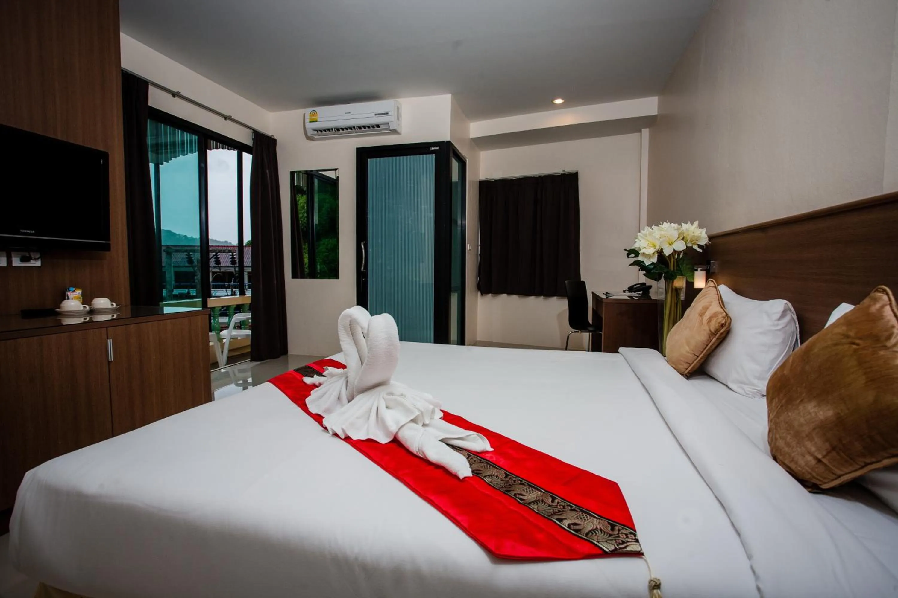 Bed in The Wave Hotel Patong SHA