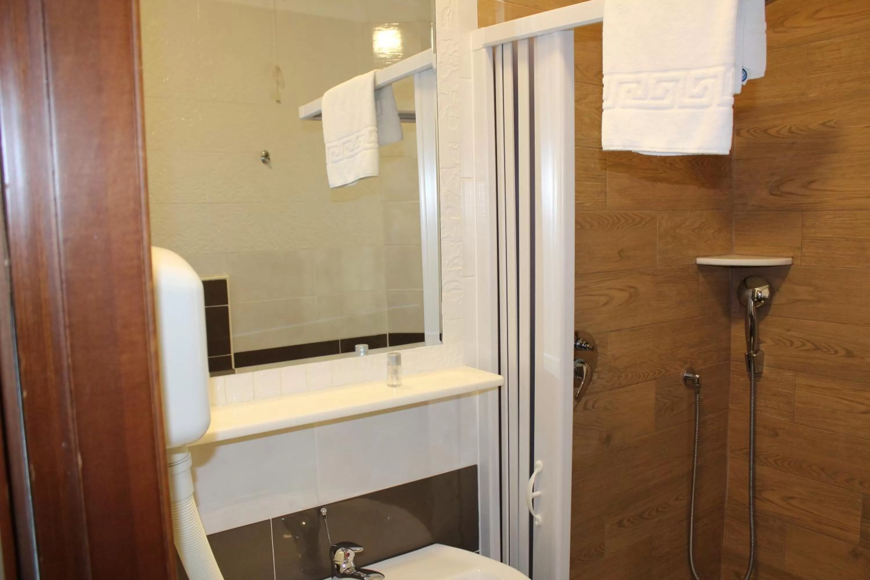 Shower, Bathroom in Hotel Pyramid