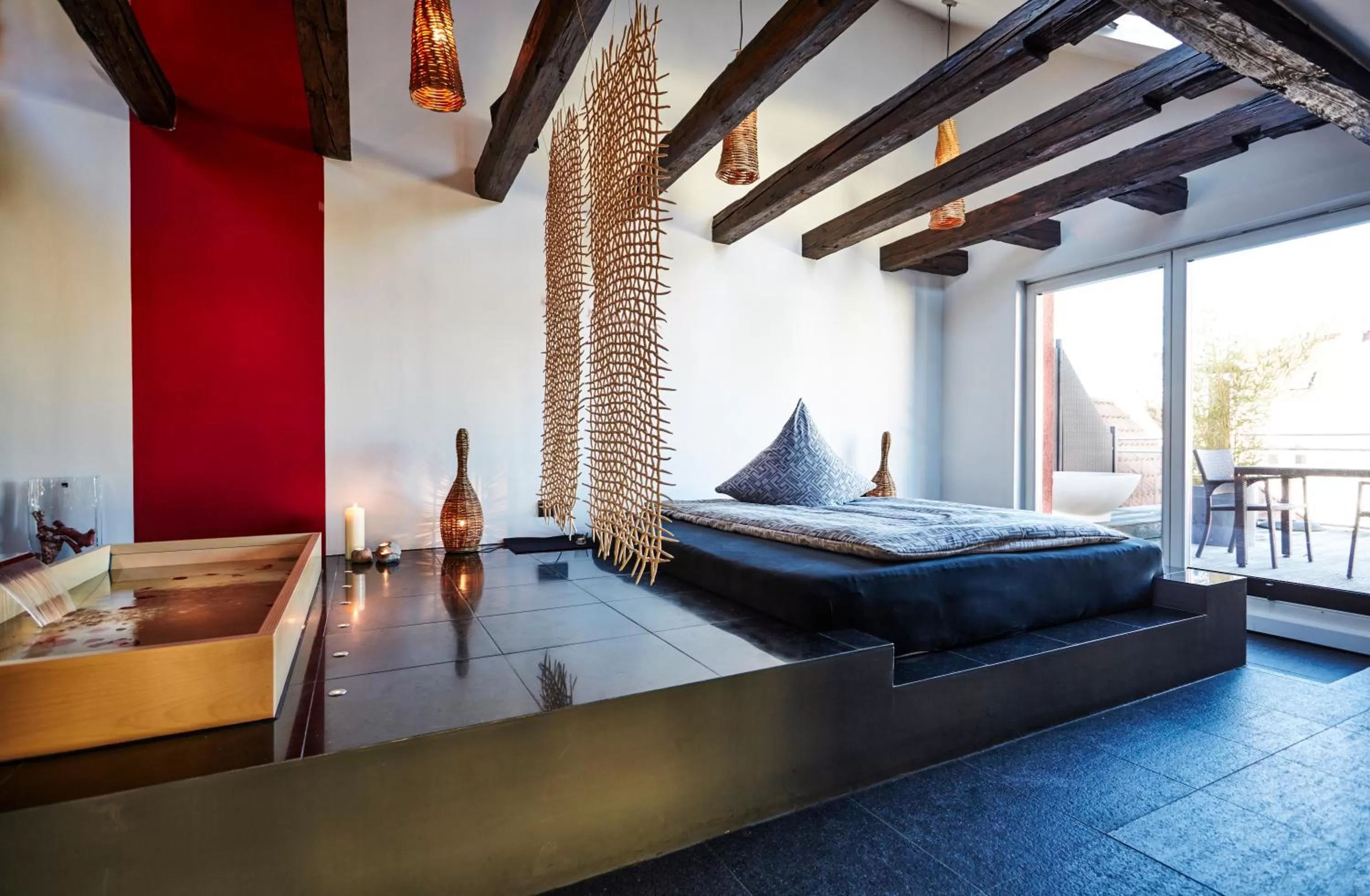 Photo of the whole room, Bed in Der Zauberlehrling