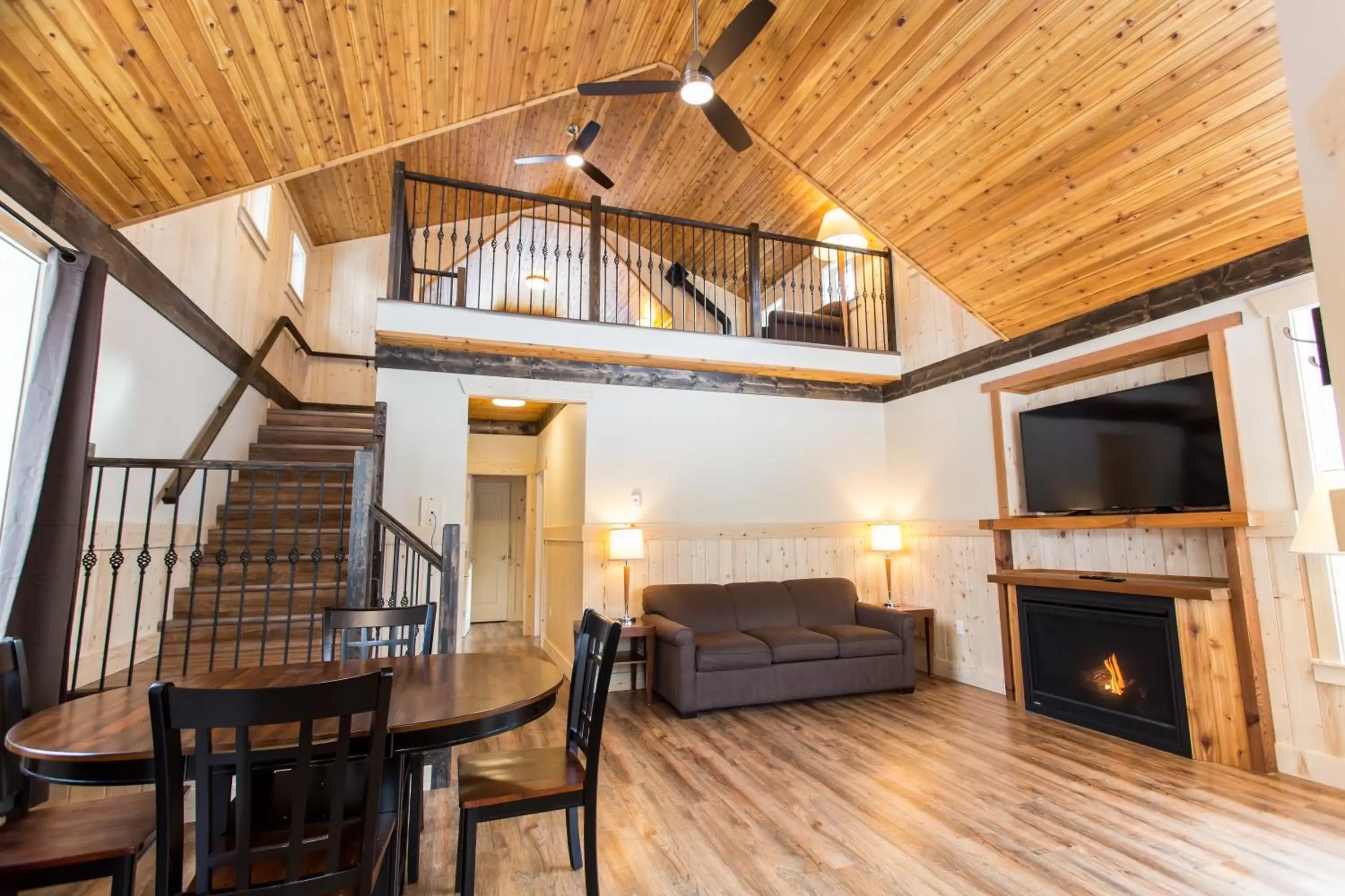 Living room, Seating Area in Manning Park Resort