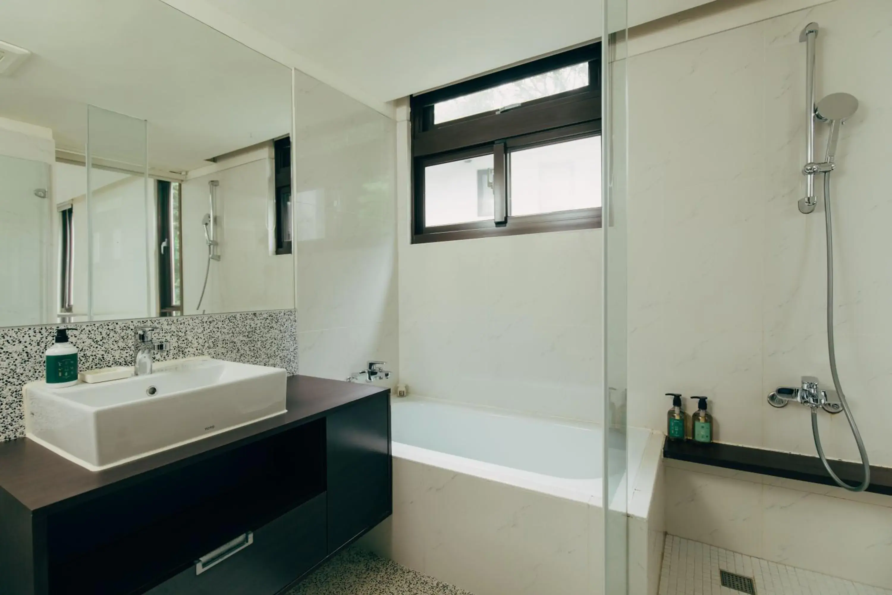 Bath, Bathroom in Adagio JinGuaShi