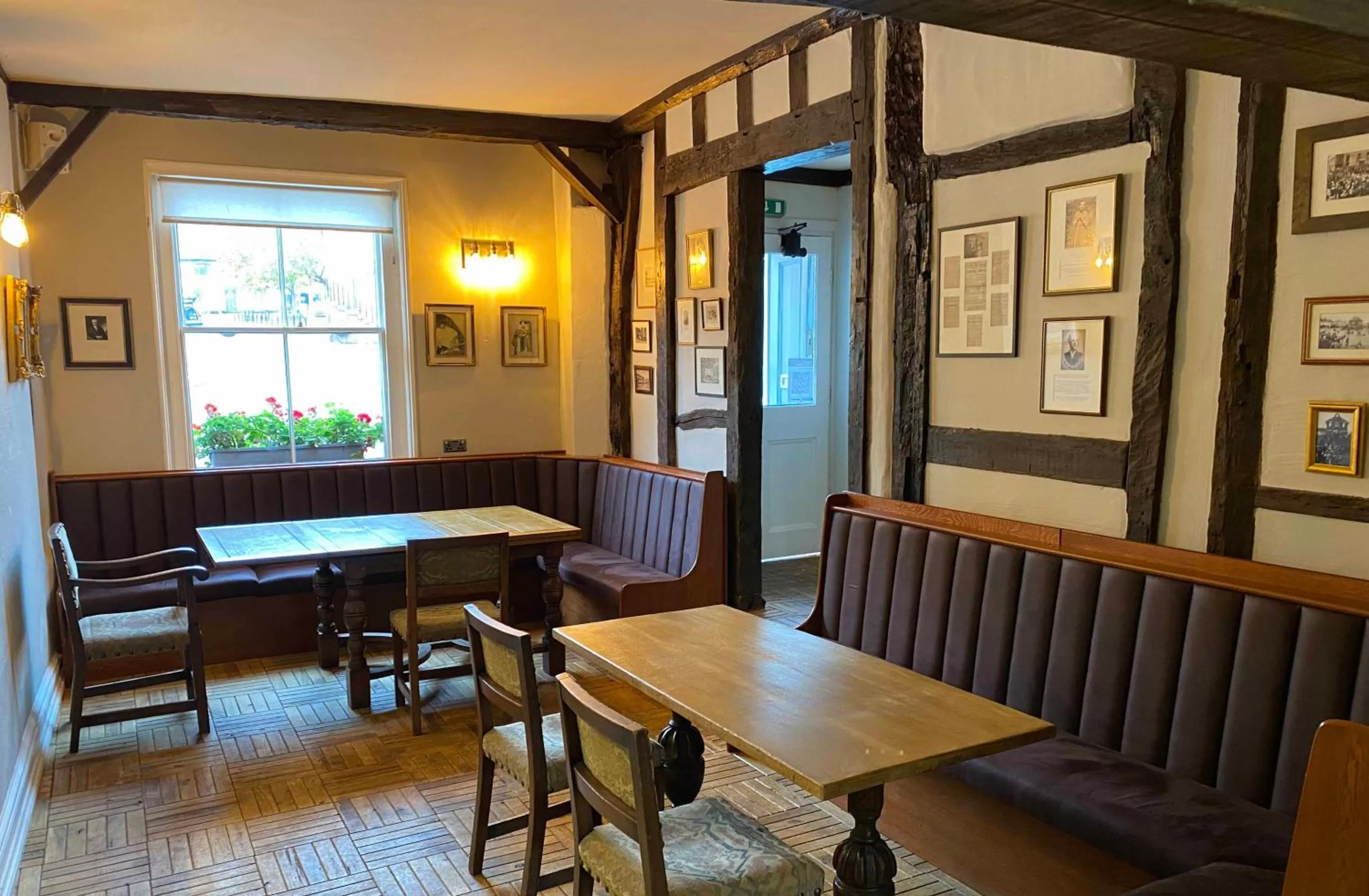 Restaurant/places to eat in The Bull Inn