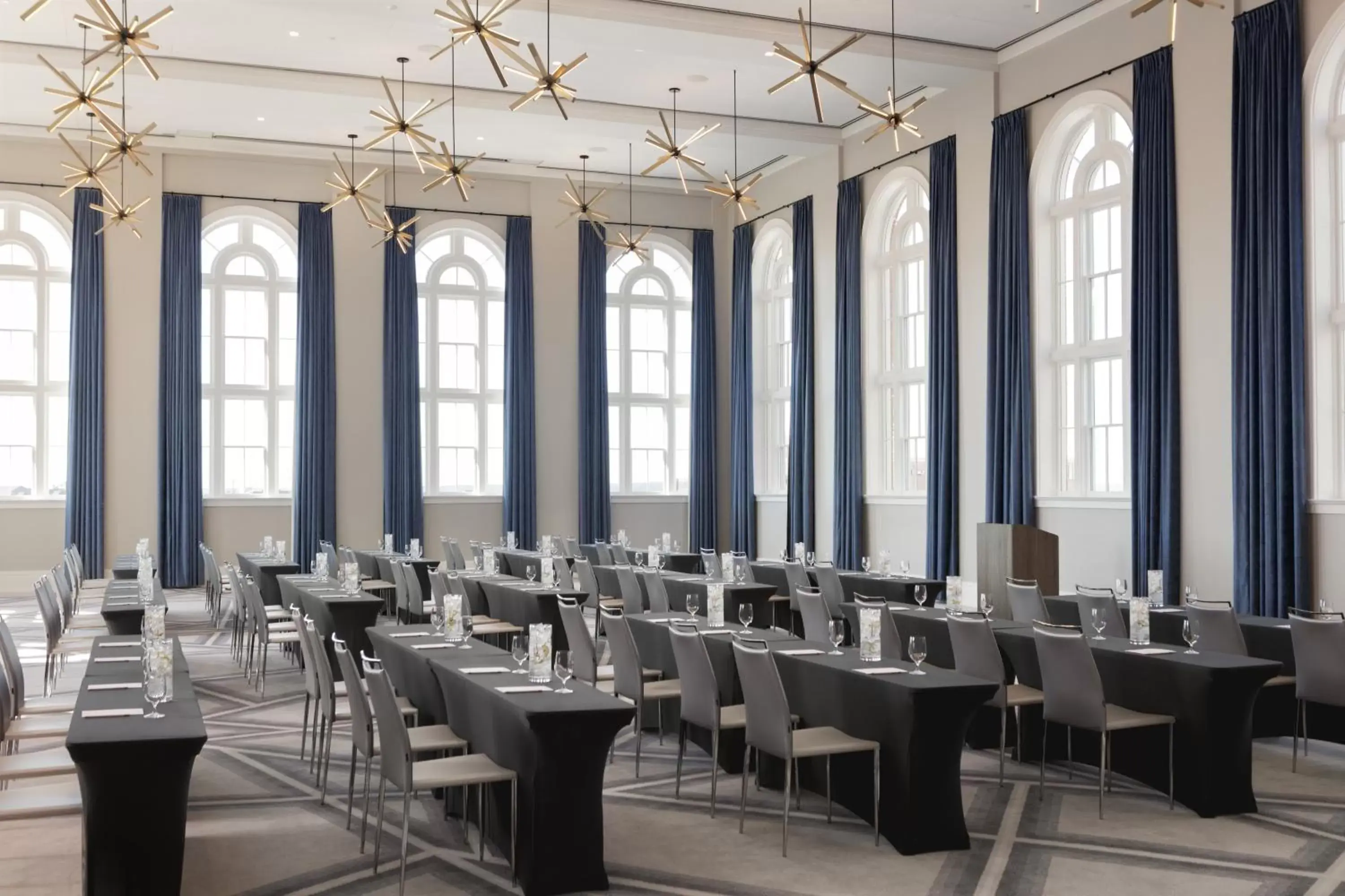 Meeting/conference room, Restaurant/Places to Eat in Kimpton - Pittman Hotel, an IHG Hotel